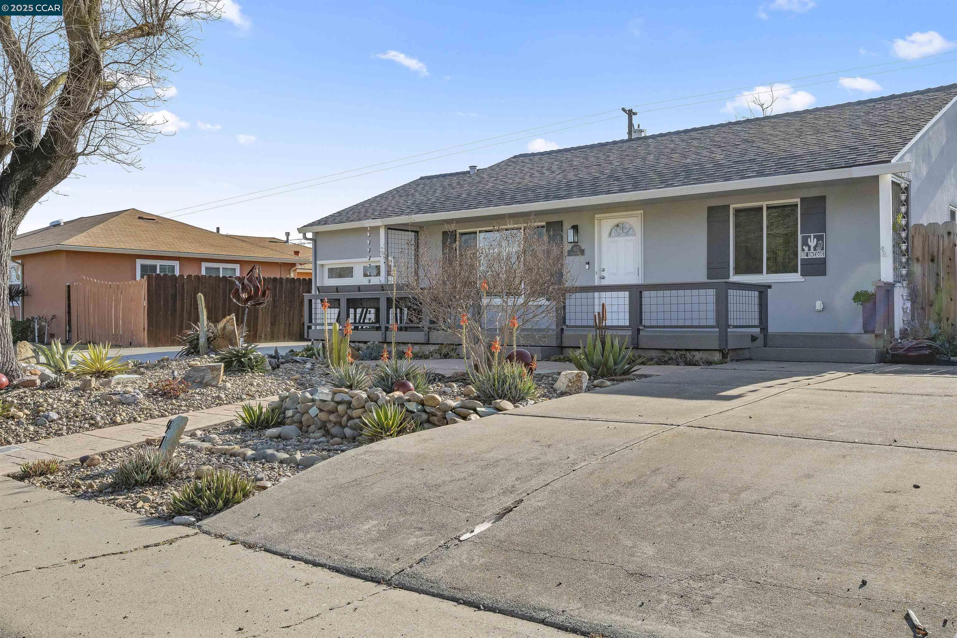 917 Laurel Way