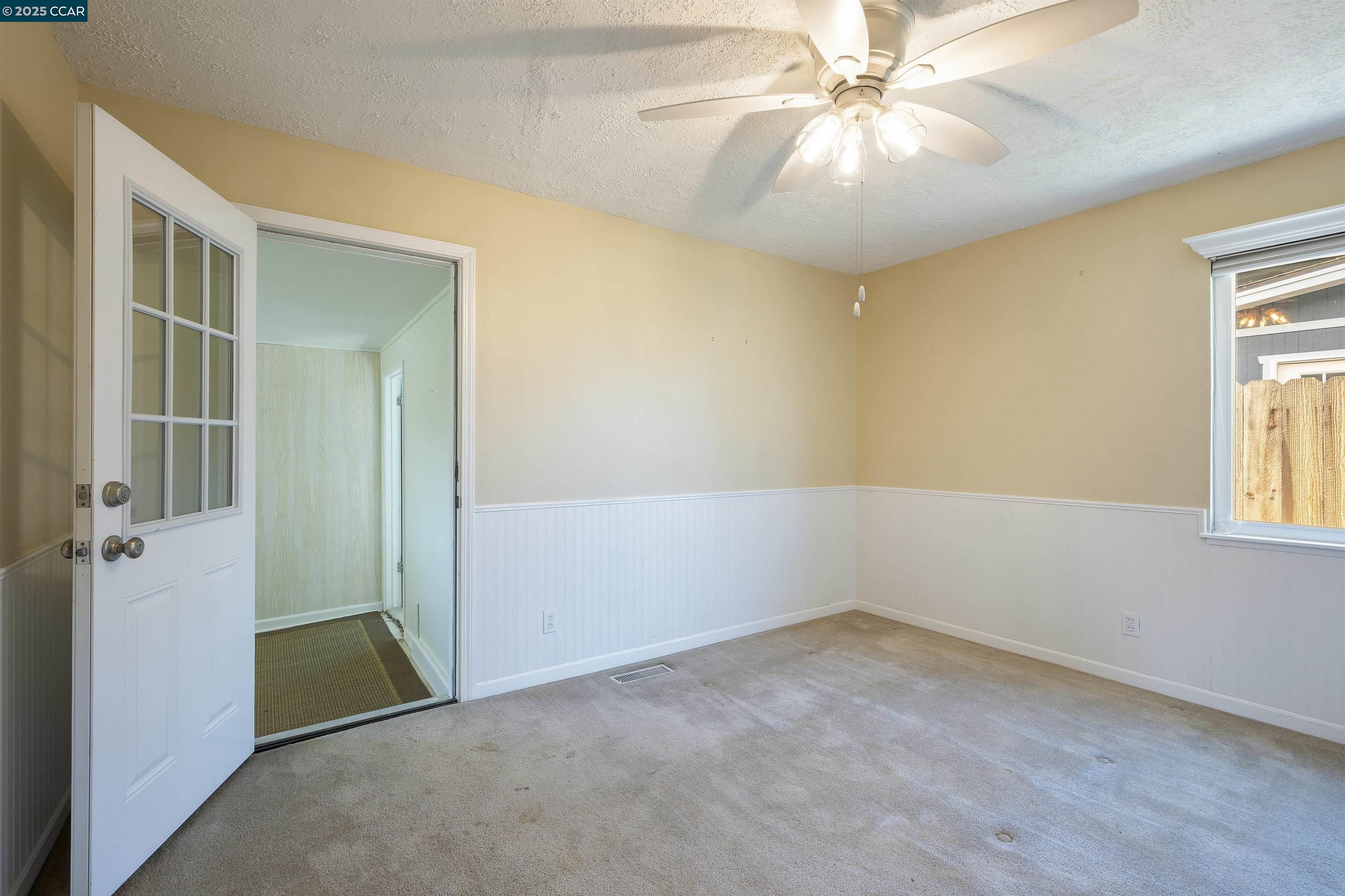 917 Laurel Way