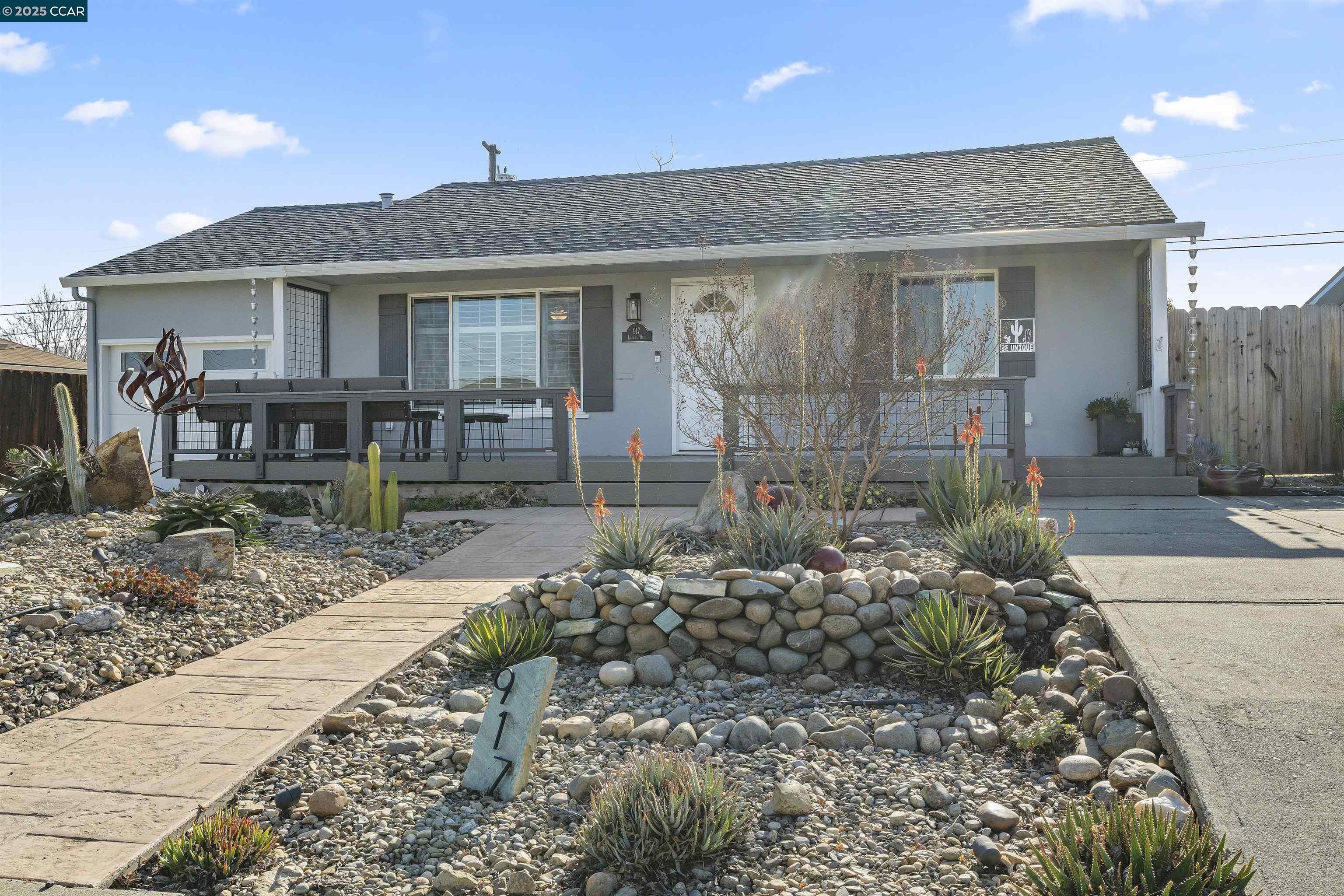 917 Laurel Way