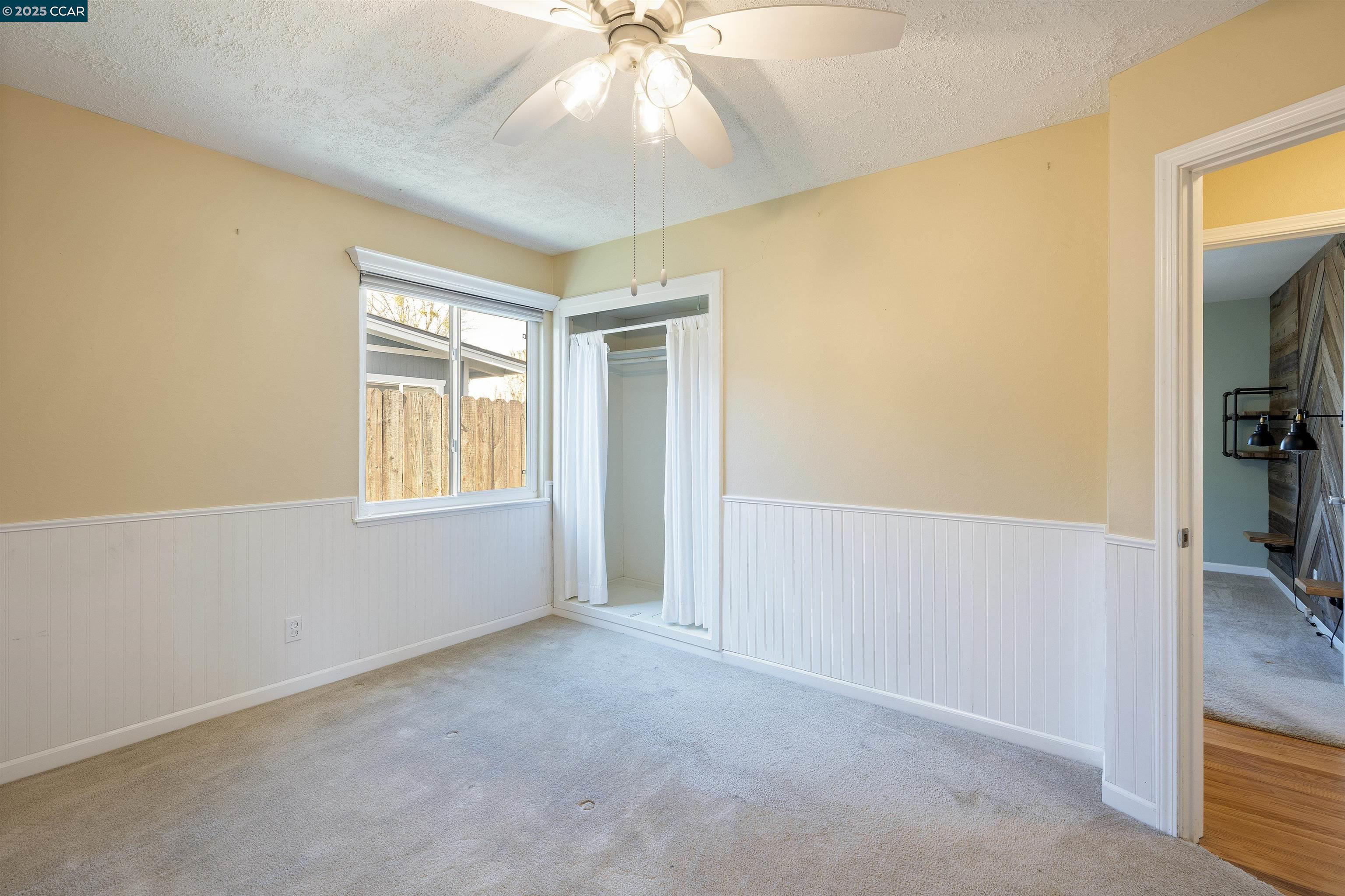 917 Laurel Way