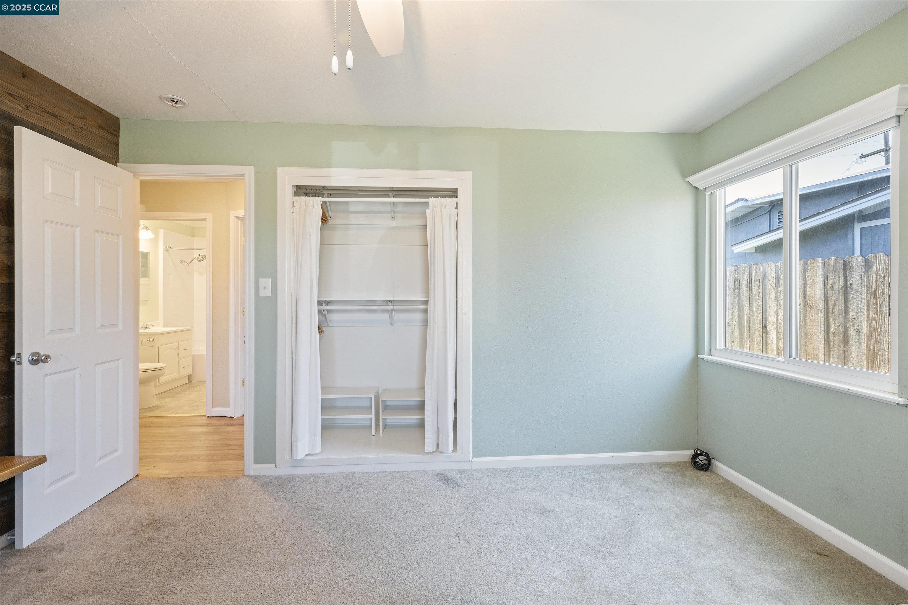 917 Laurel Way