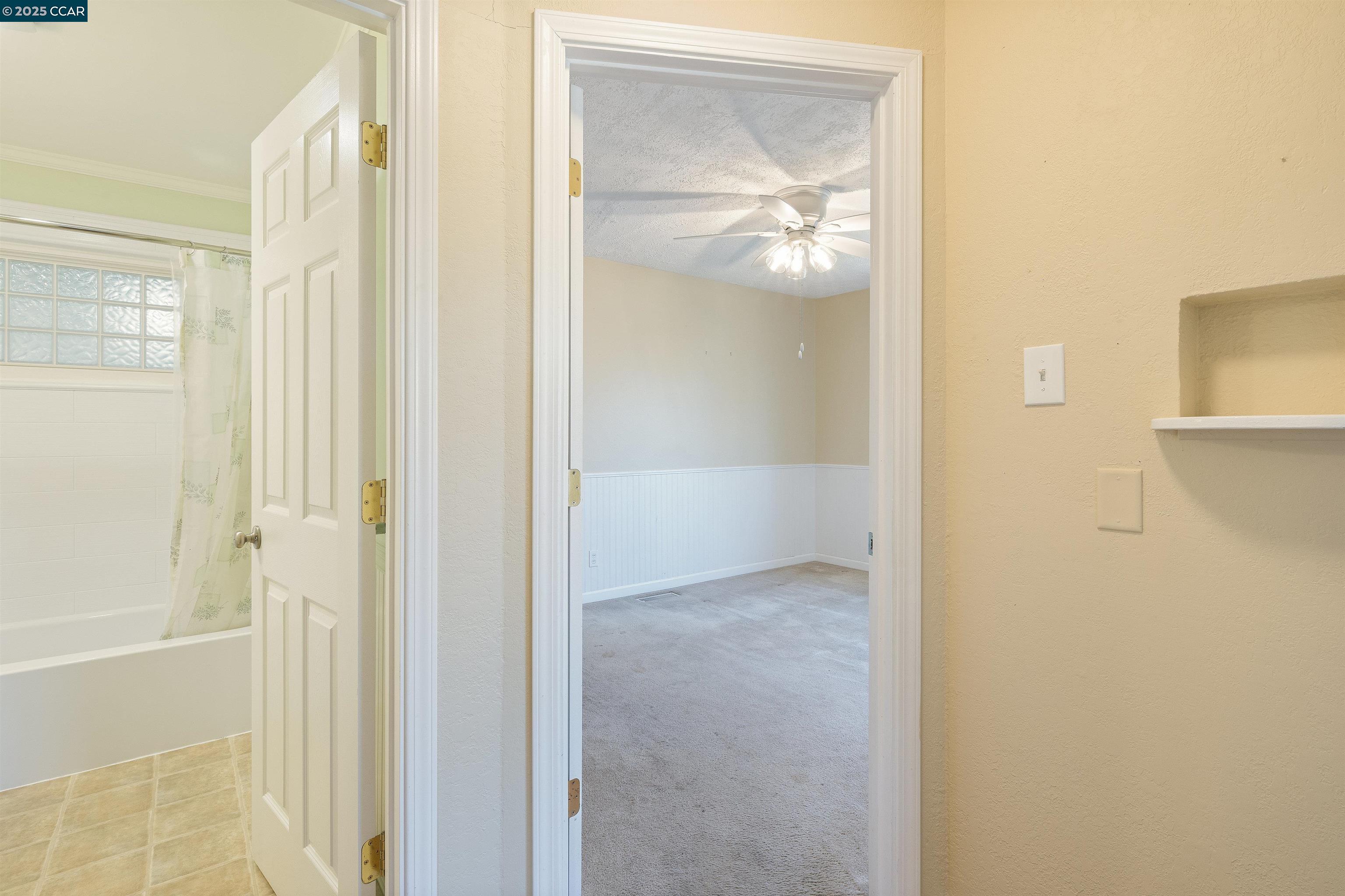 917 Laurel Way