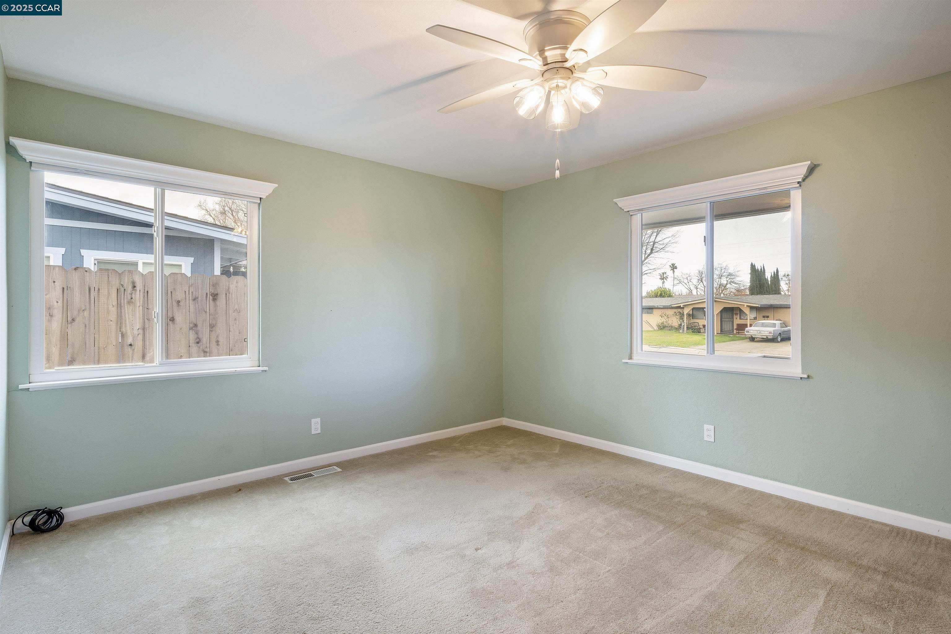 917 Laurel Way