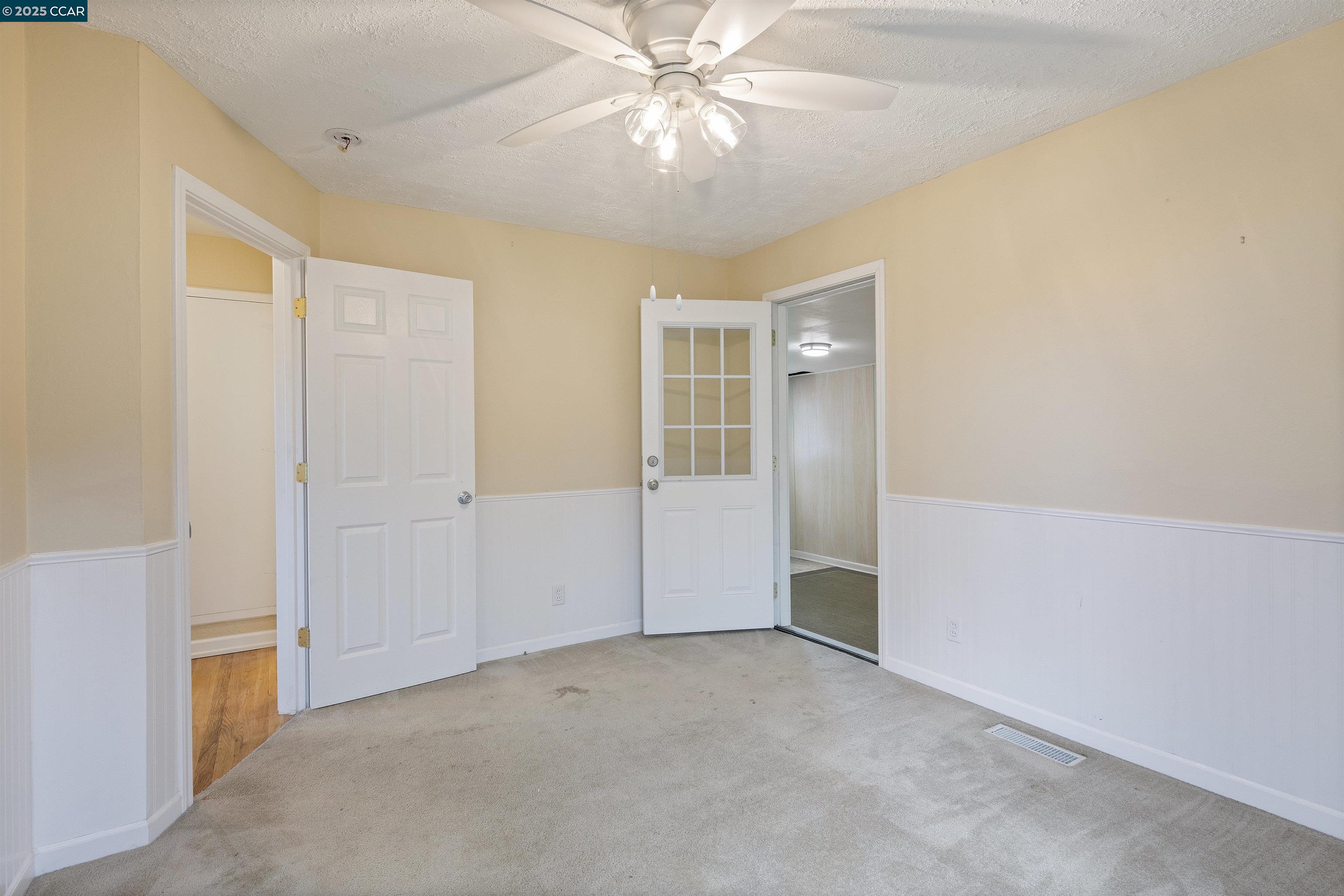 917 Laurel Way