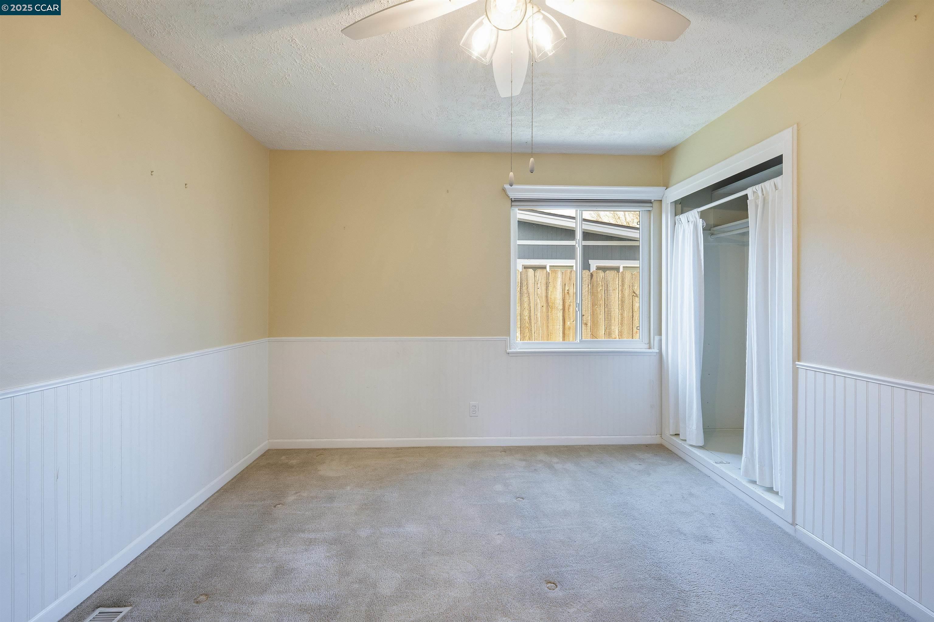 917 Laurel Way