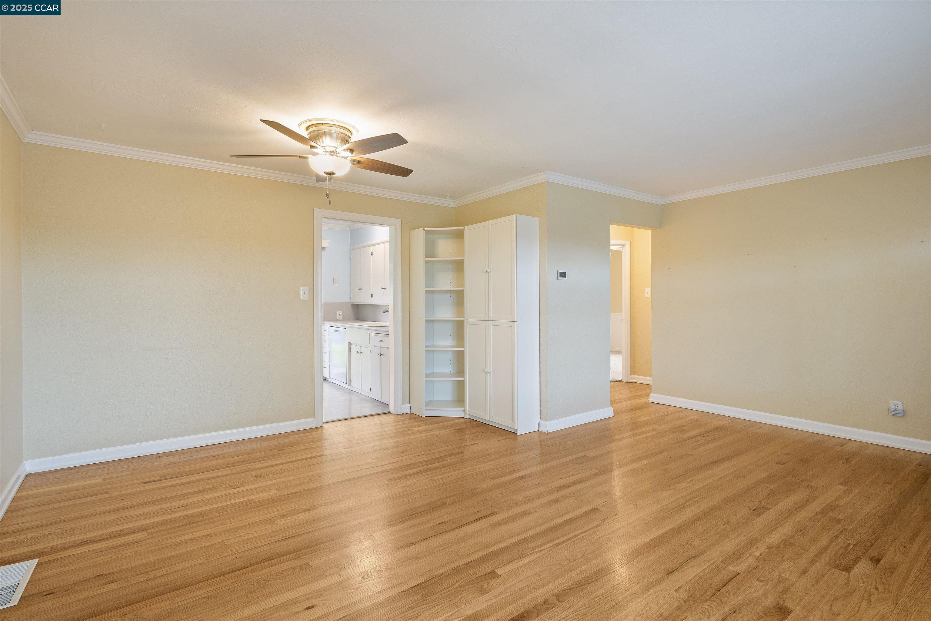 917 Laurel Way
