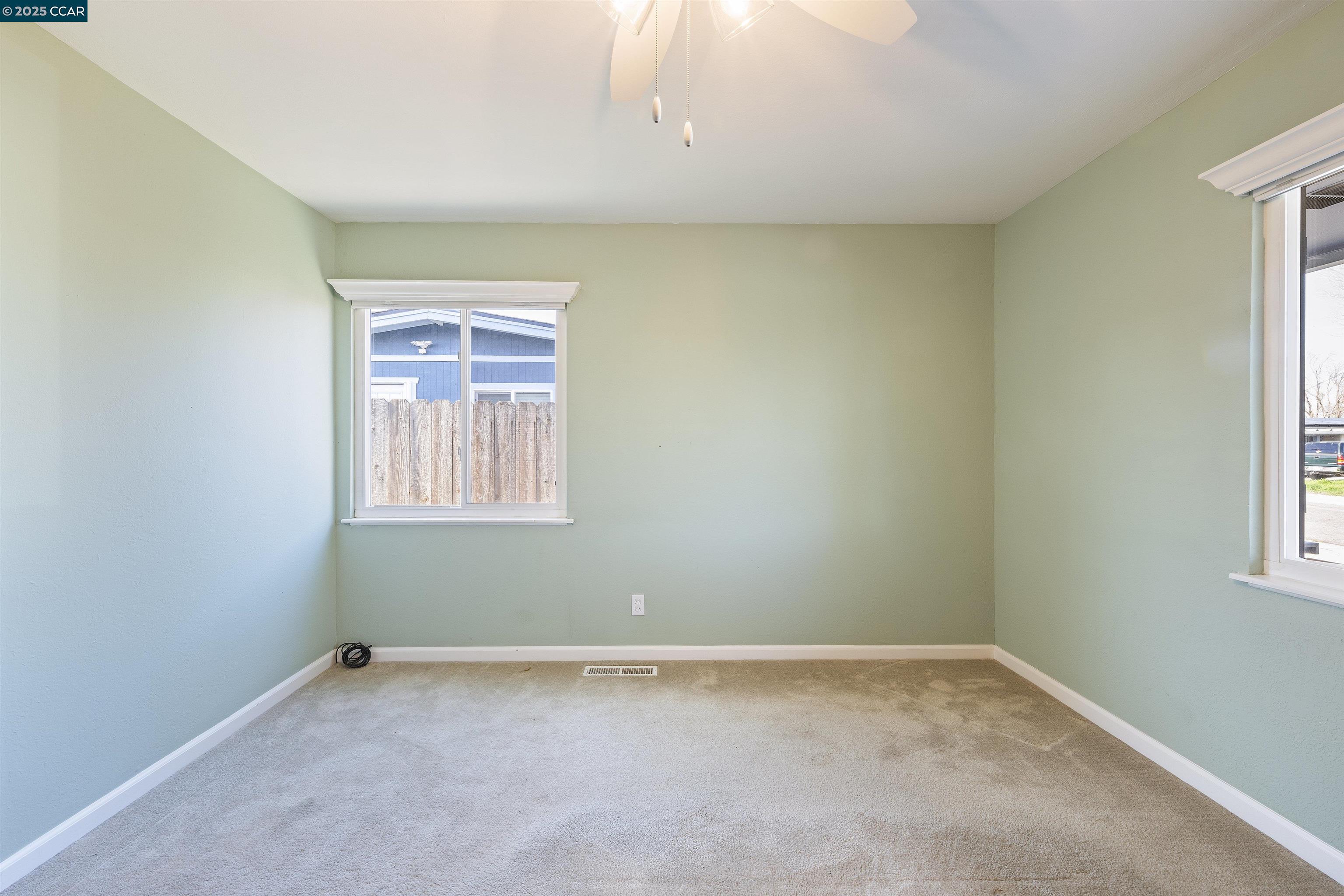917 Laurel Way