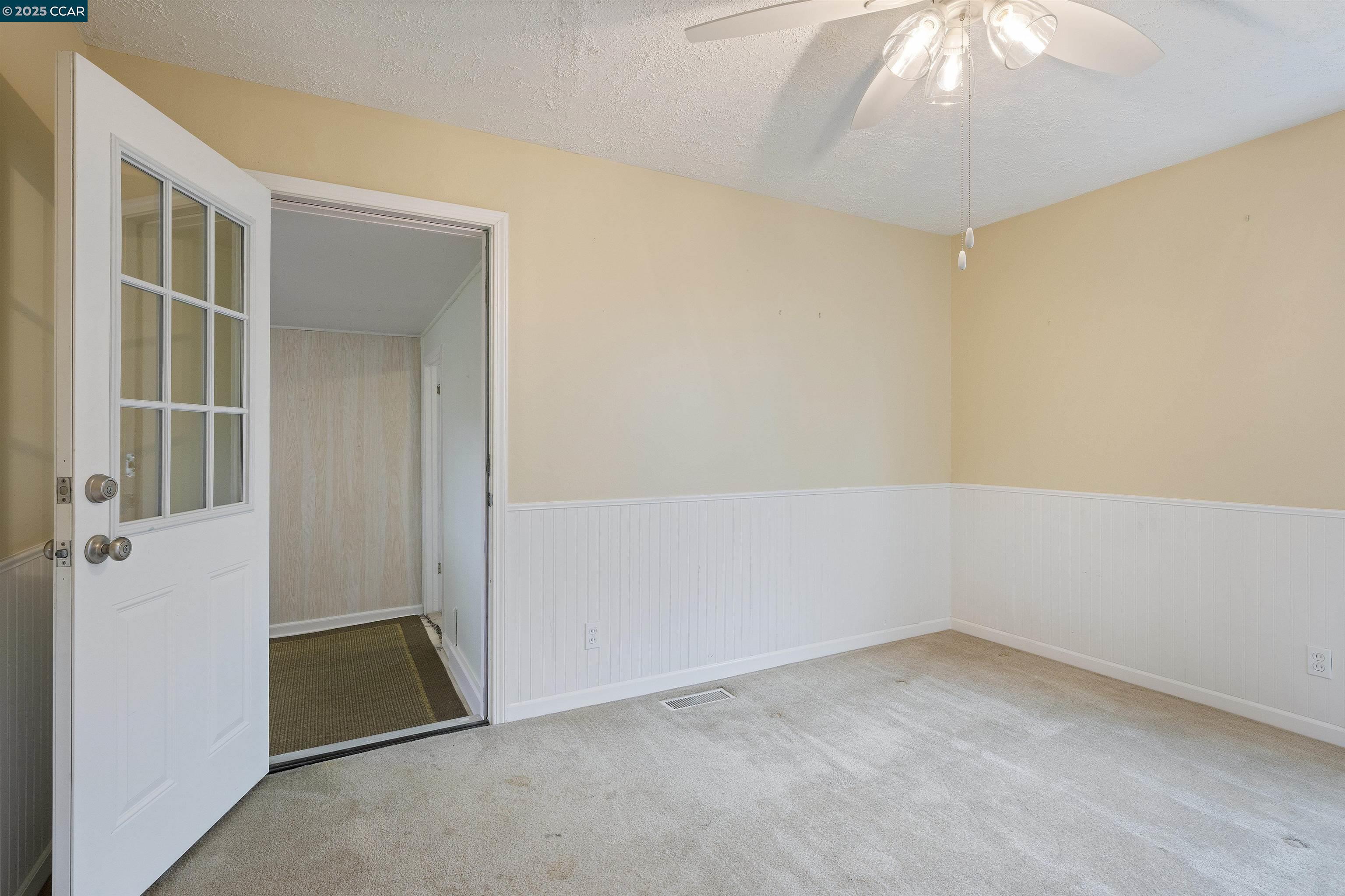 917 Laurel Way