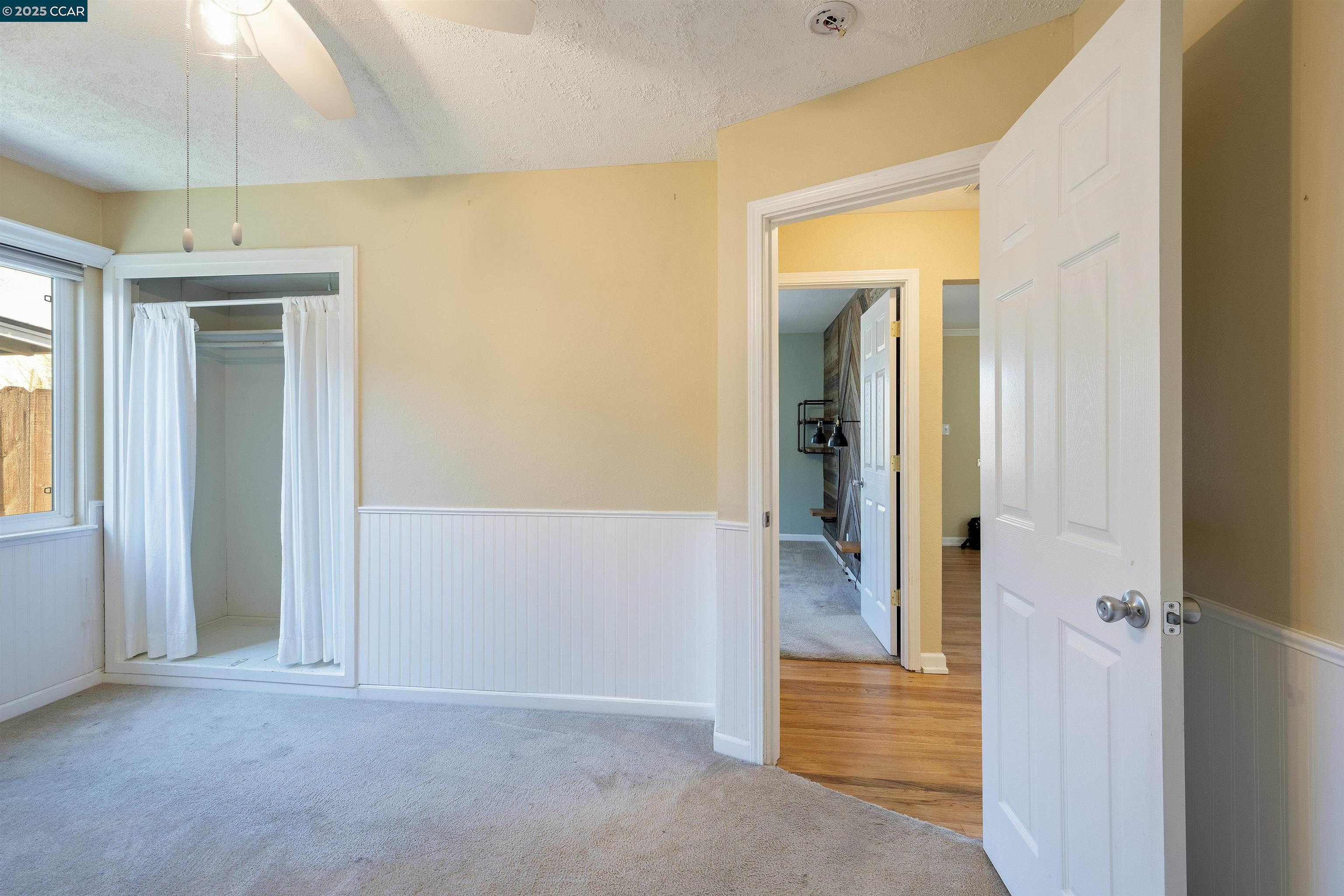 917 Laurel Way