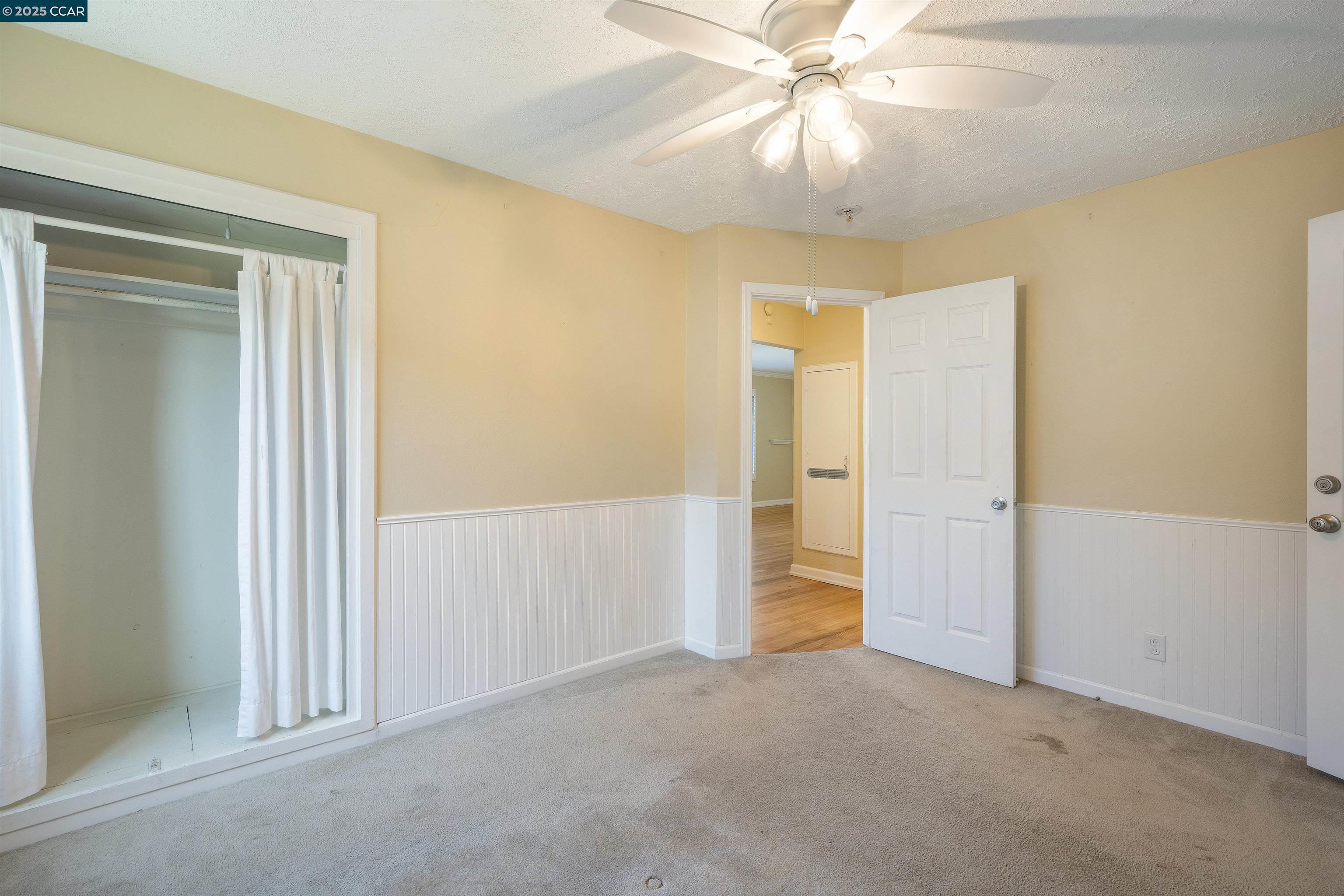 917 Laurel Way