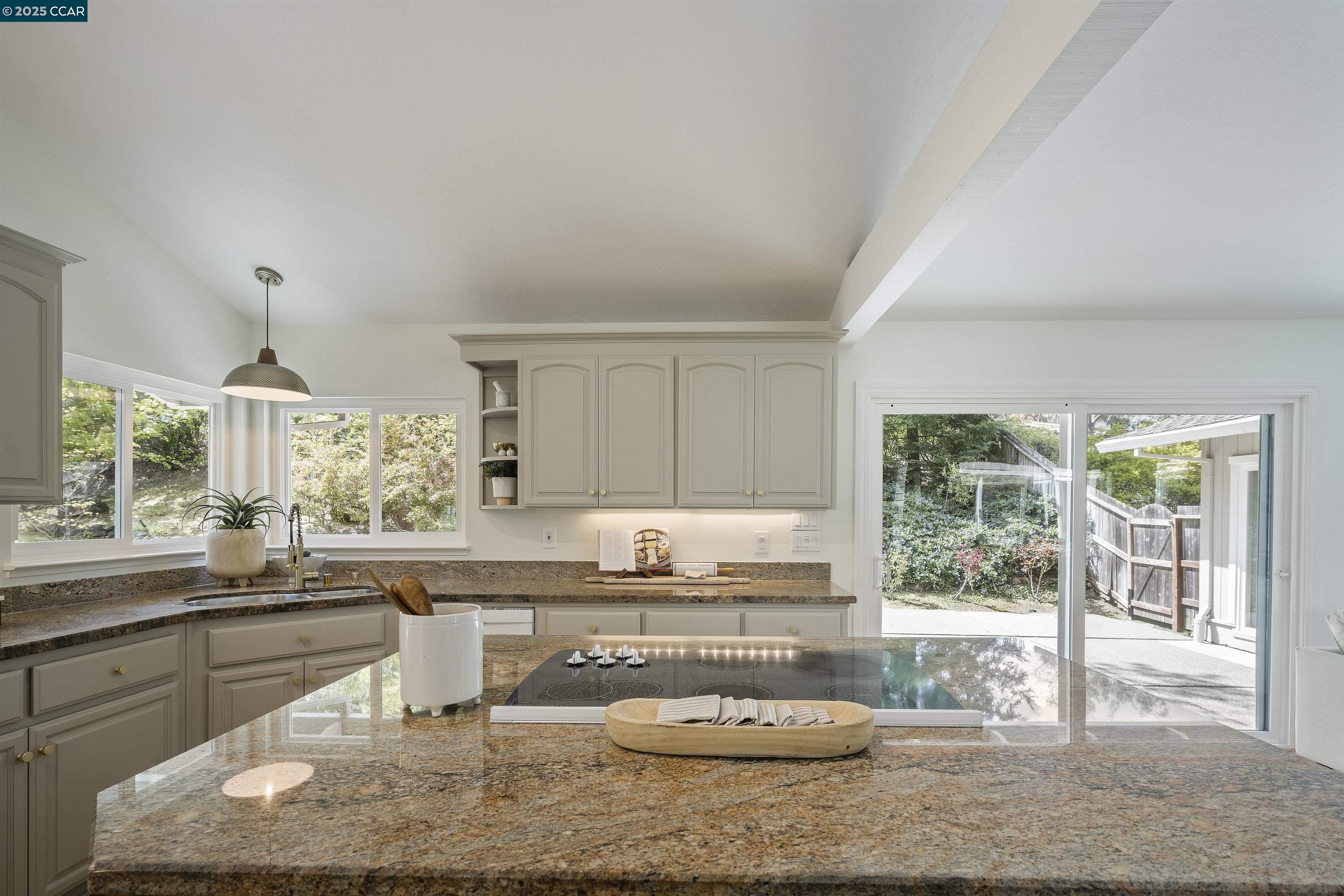 2212 Nelda Way