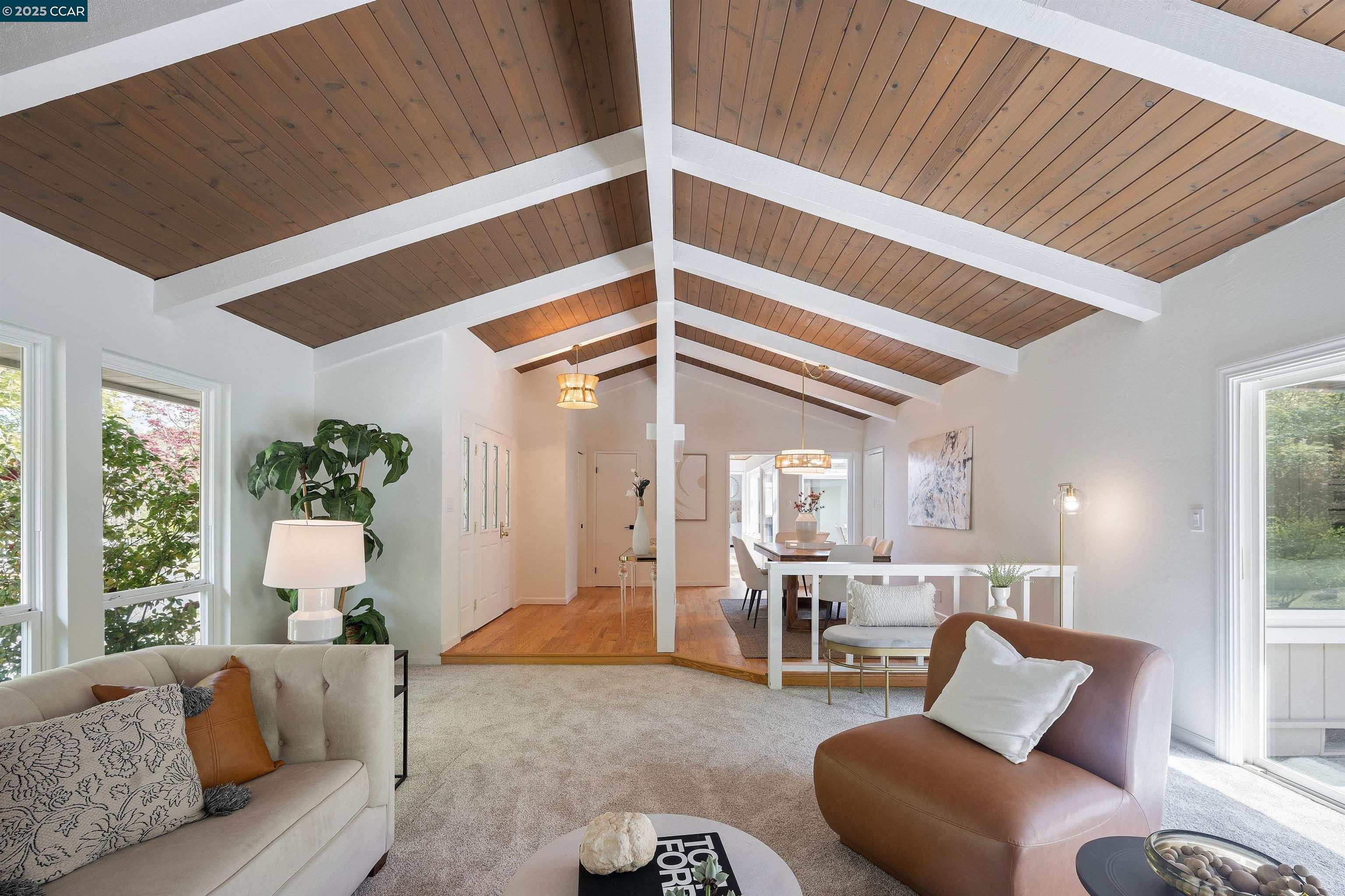 2212 Nelda Way