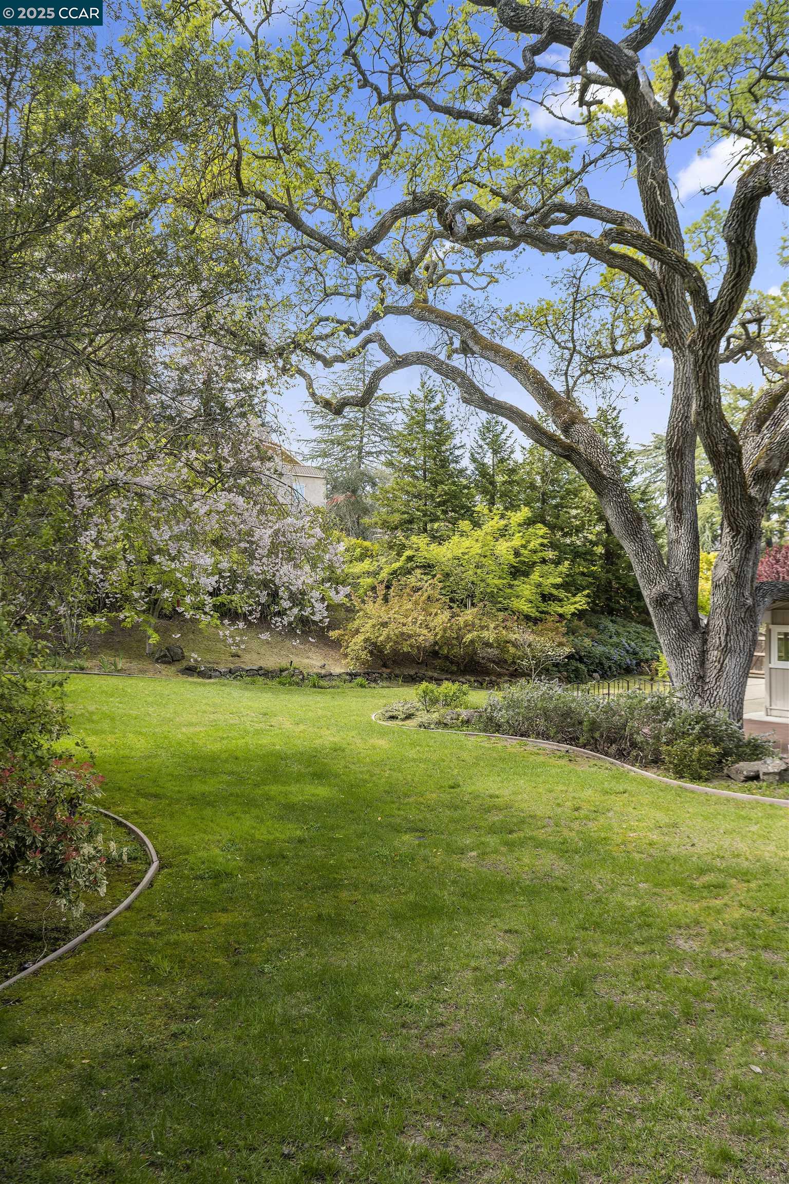 2212 Nelda Way