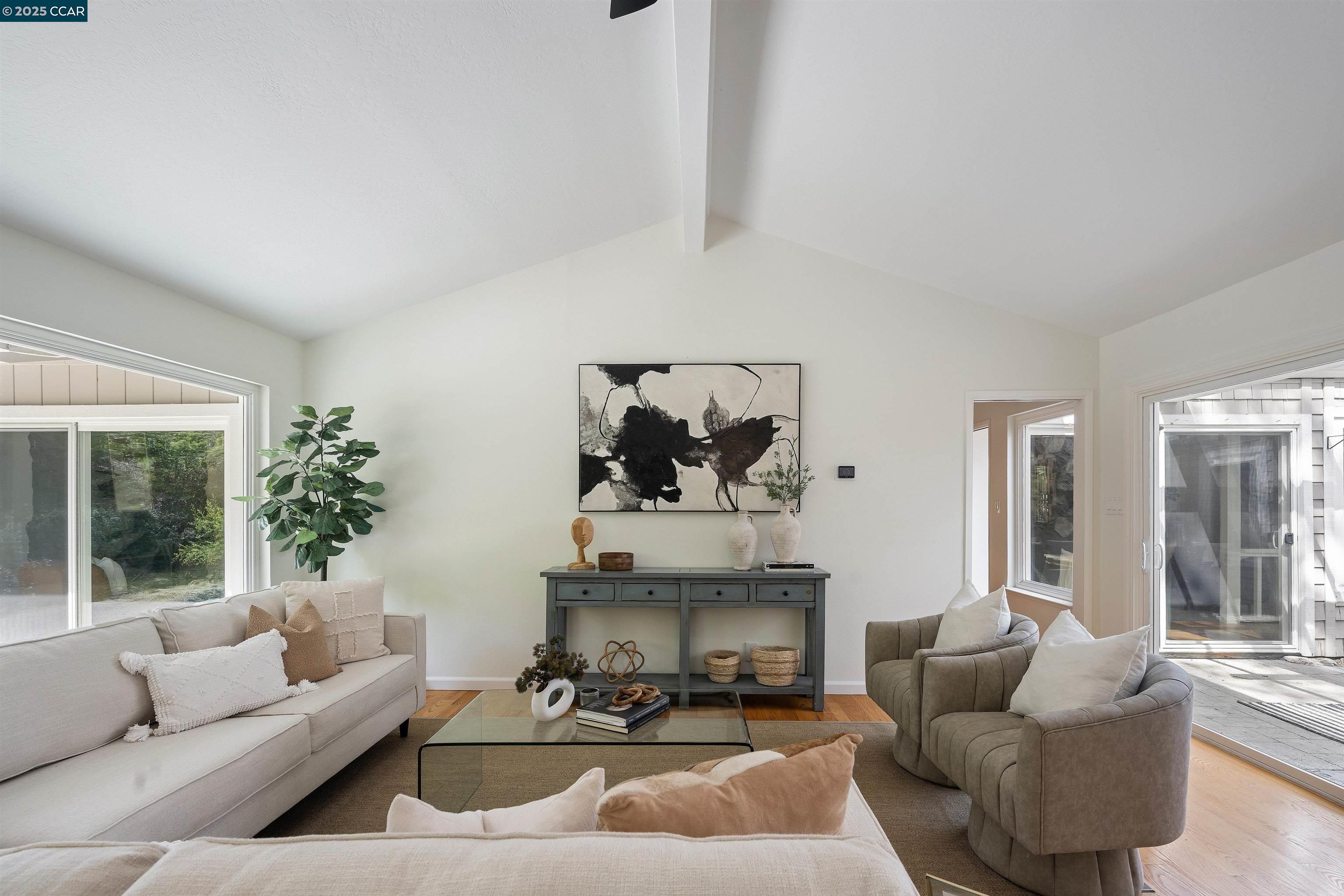 2212 Nelda Way