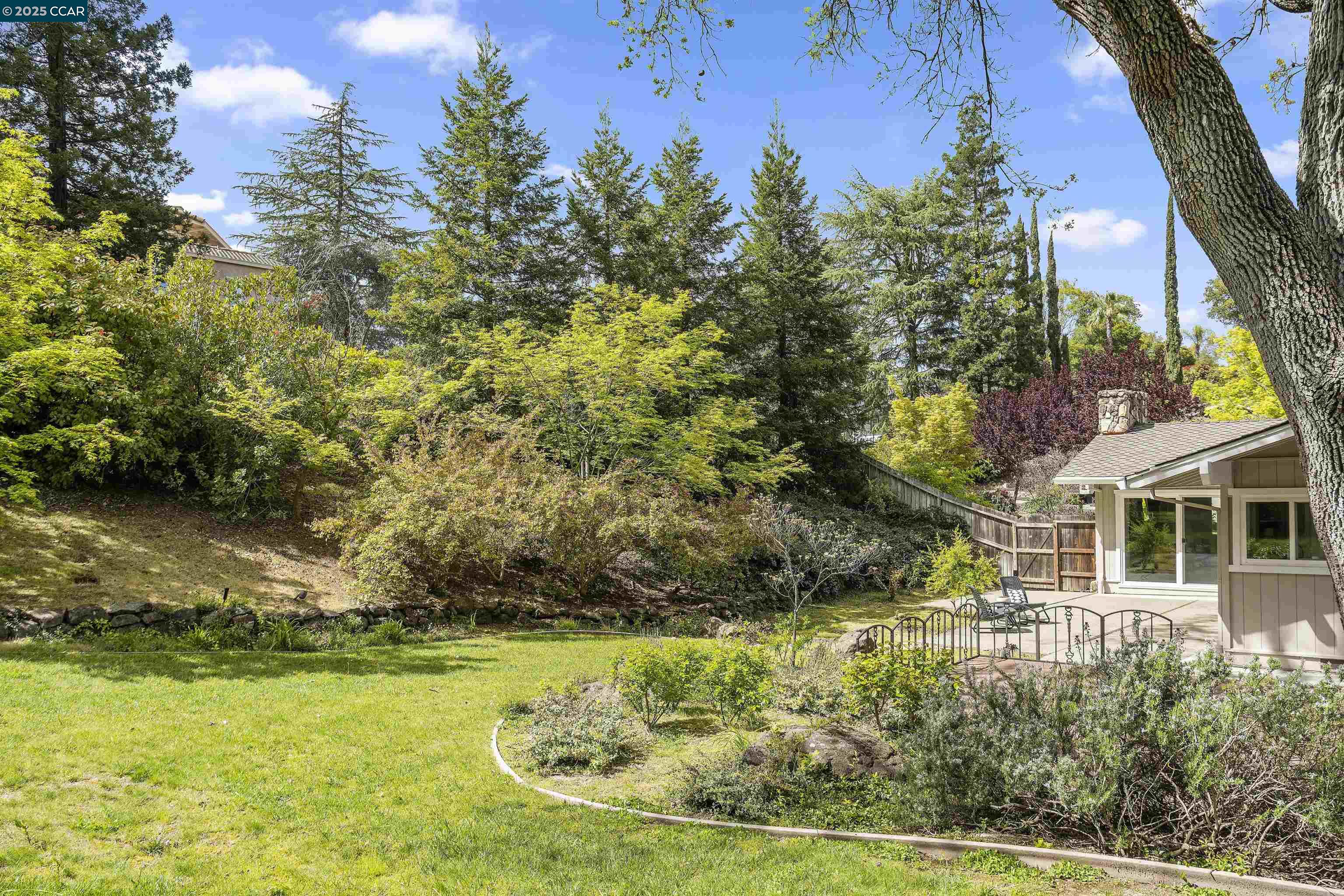 2212 Nelda Way