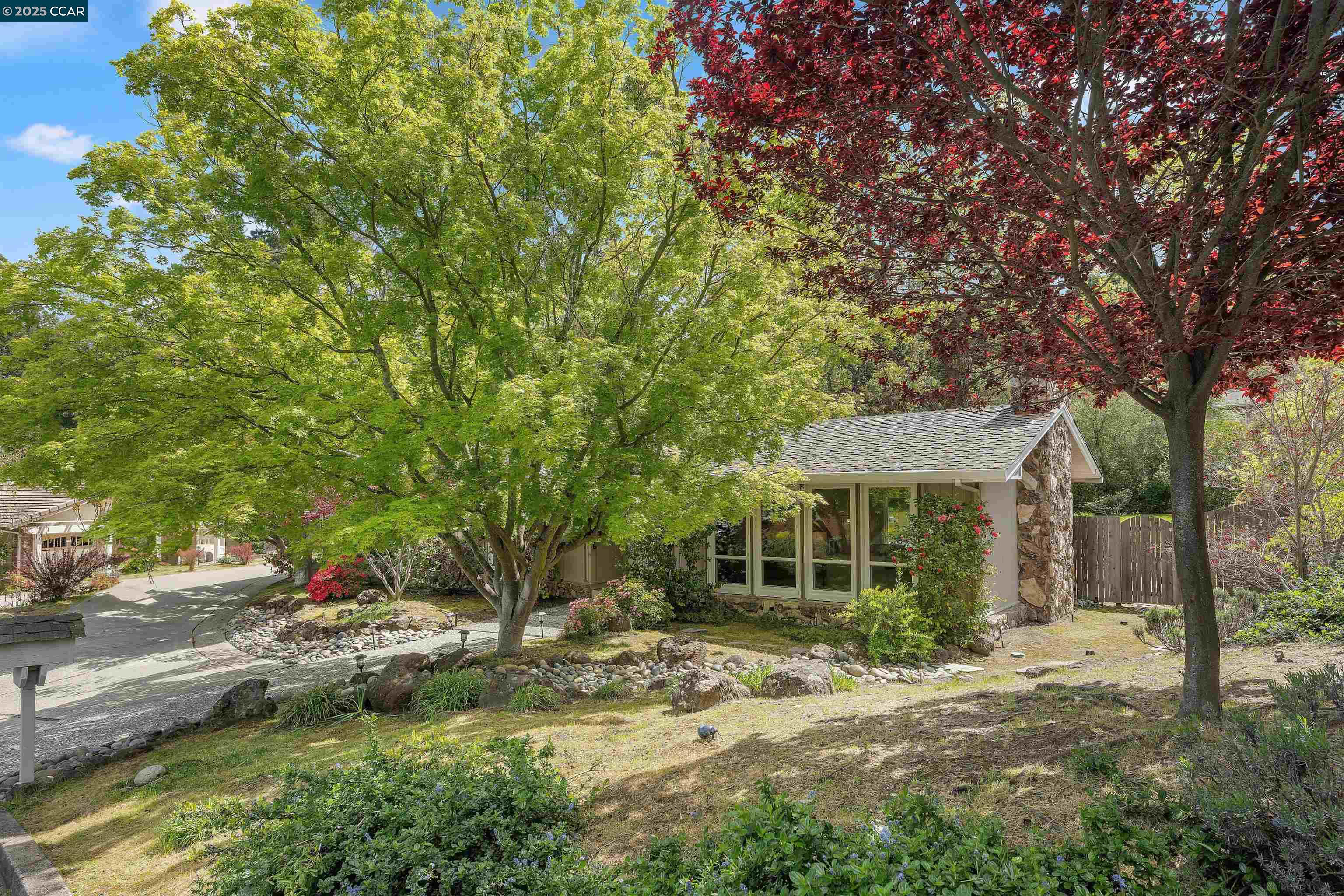 2212 Nelda Way
