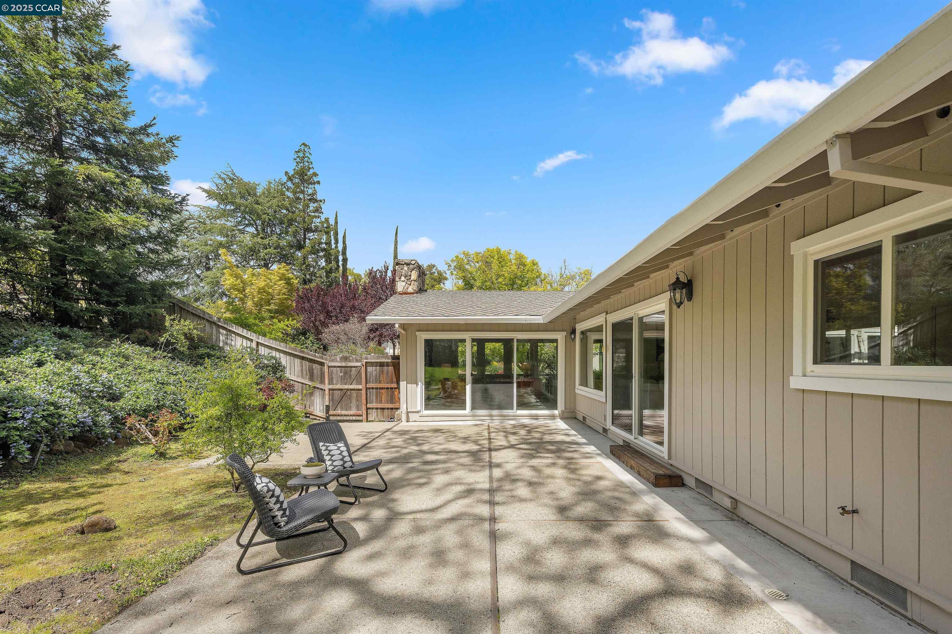 2212 Nelda Way