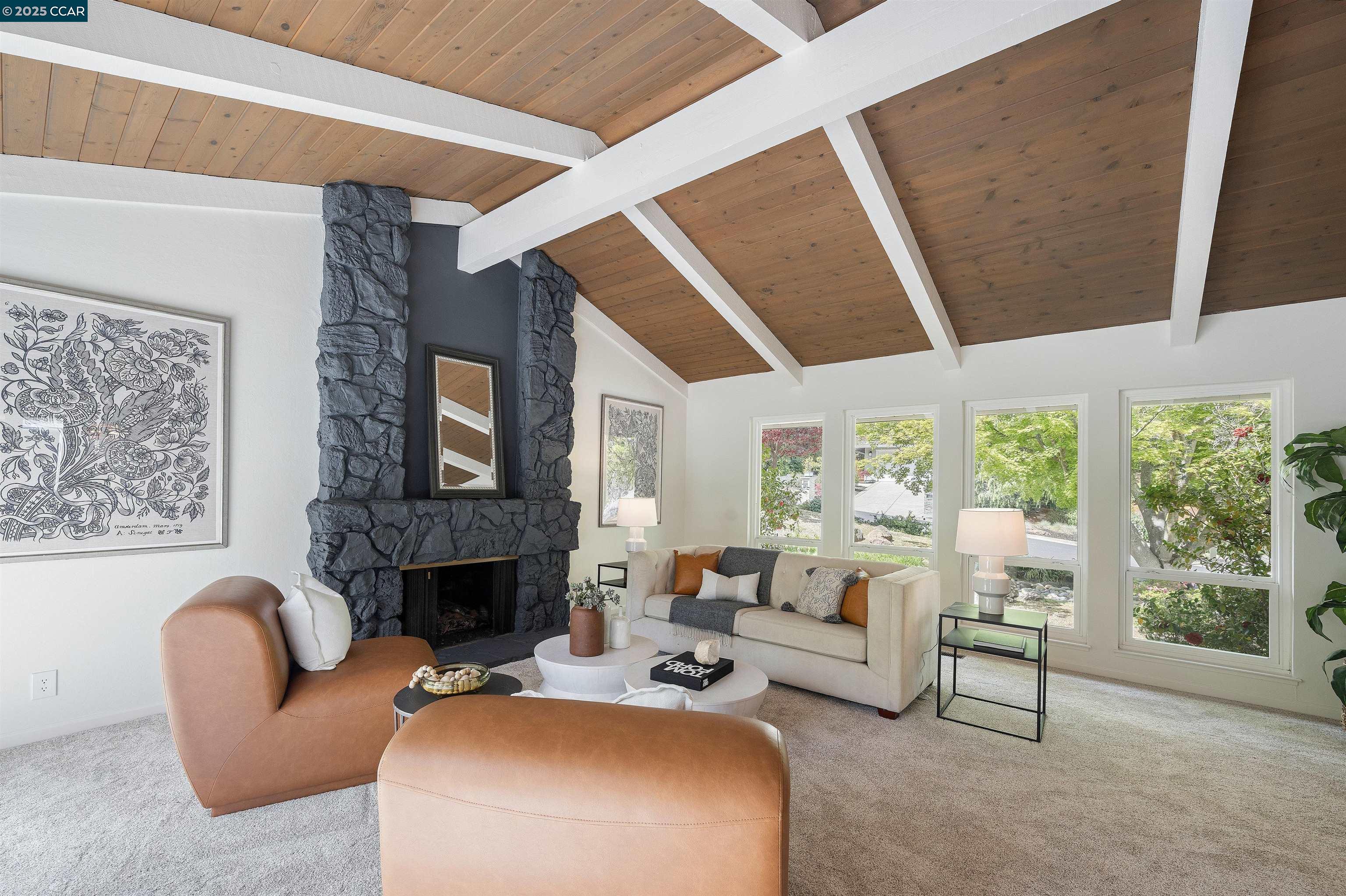 2212 Nelda Way