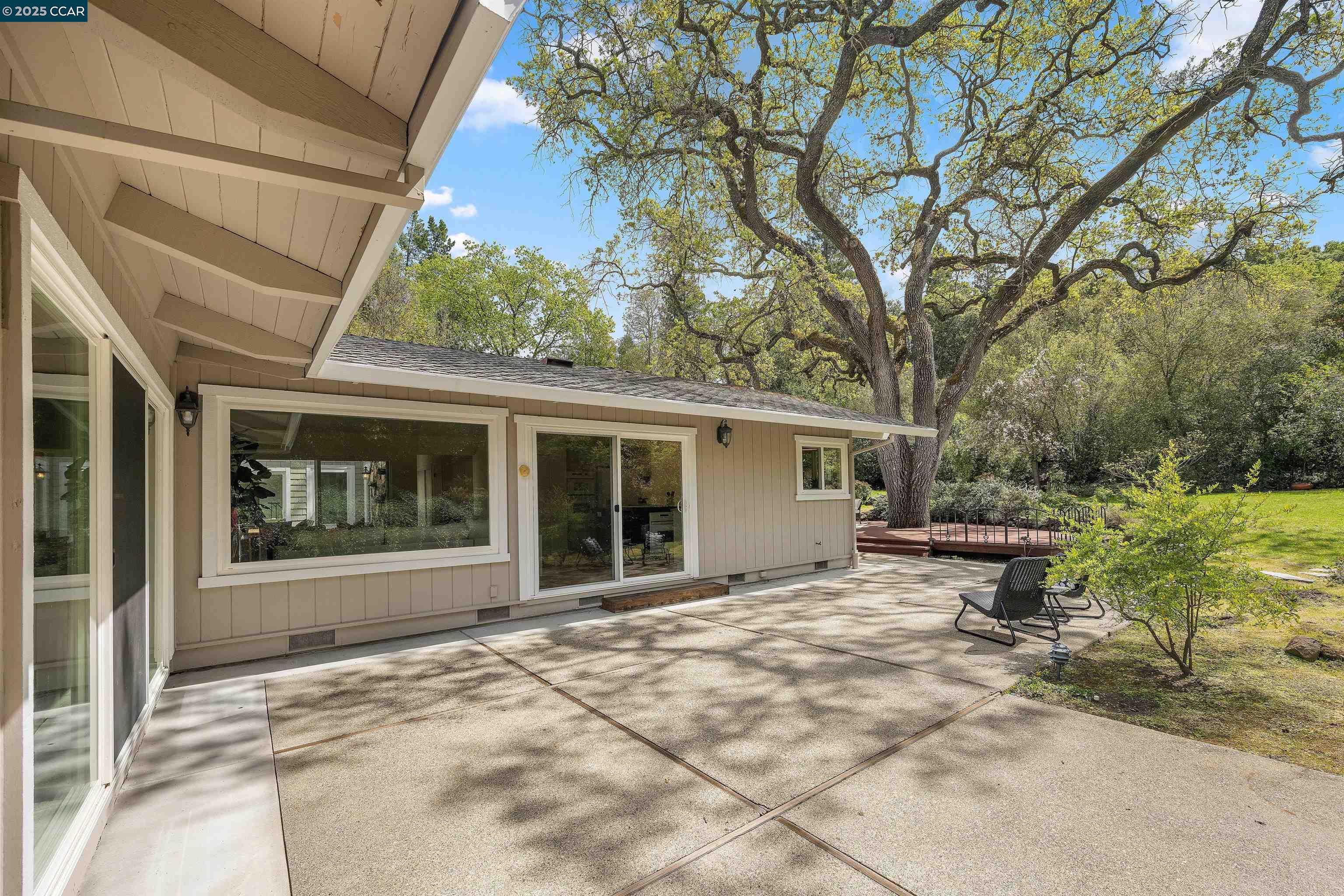 2212 Nelda Way