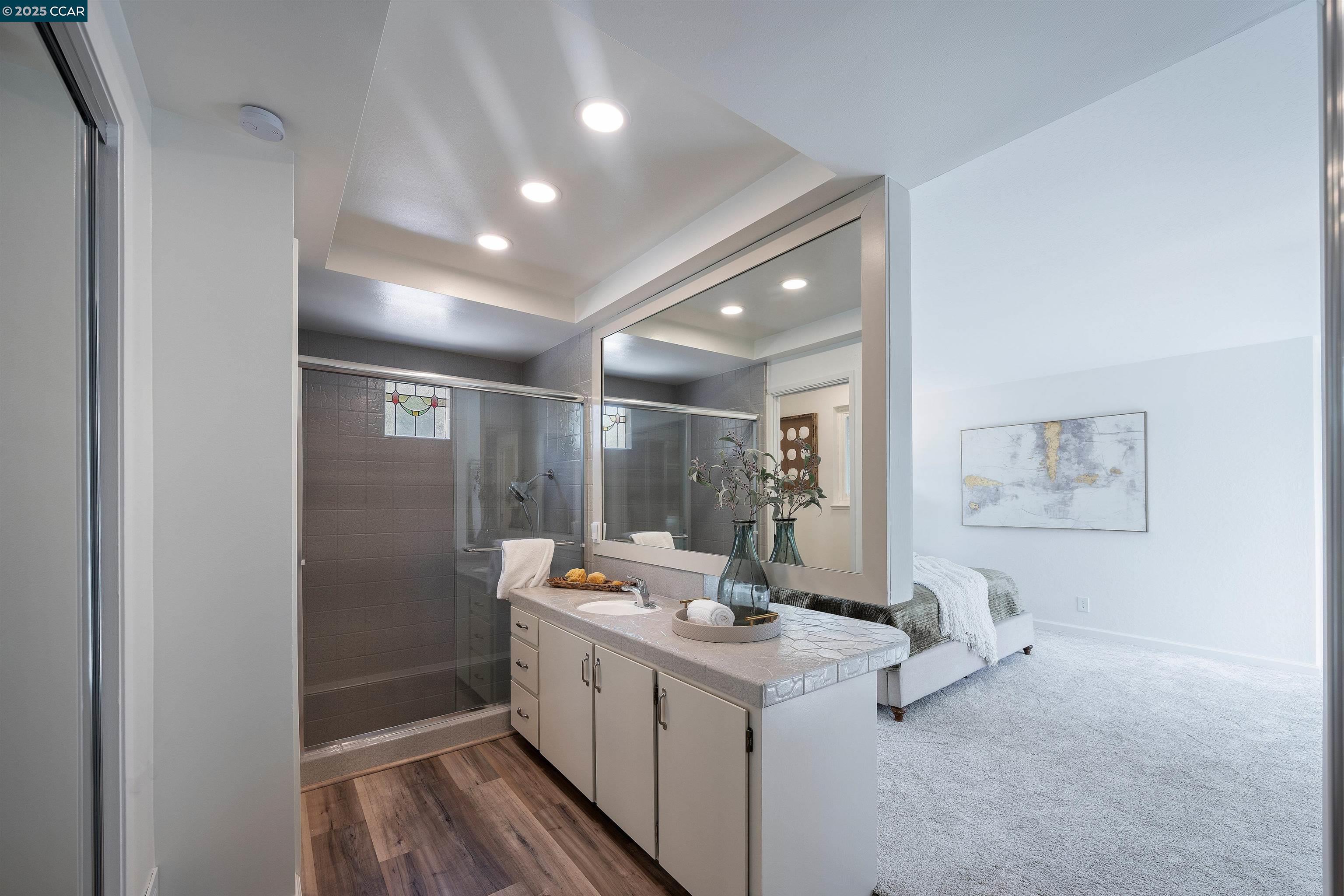 2212 Nelda Way