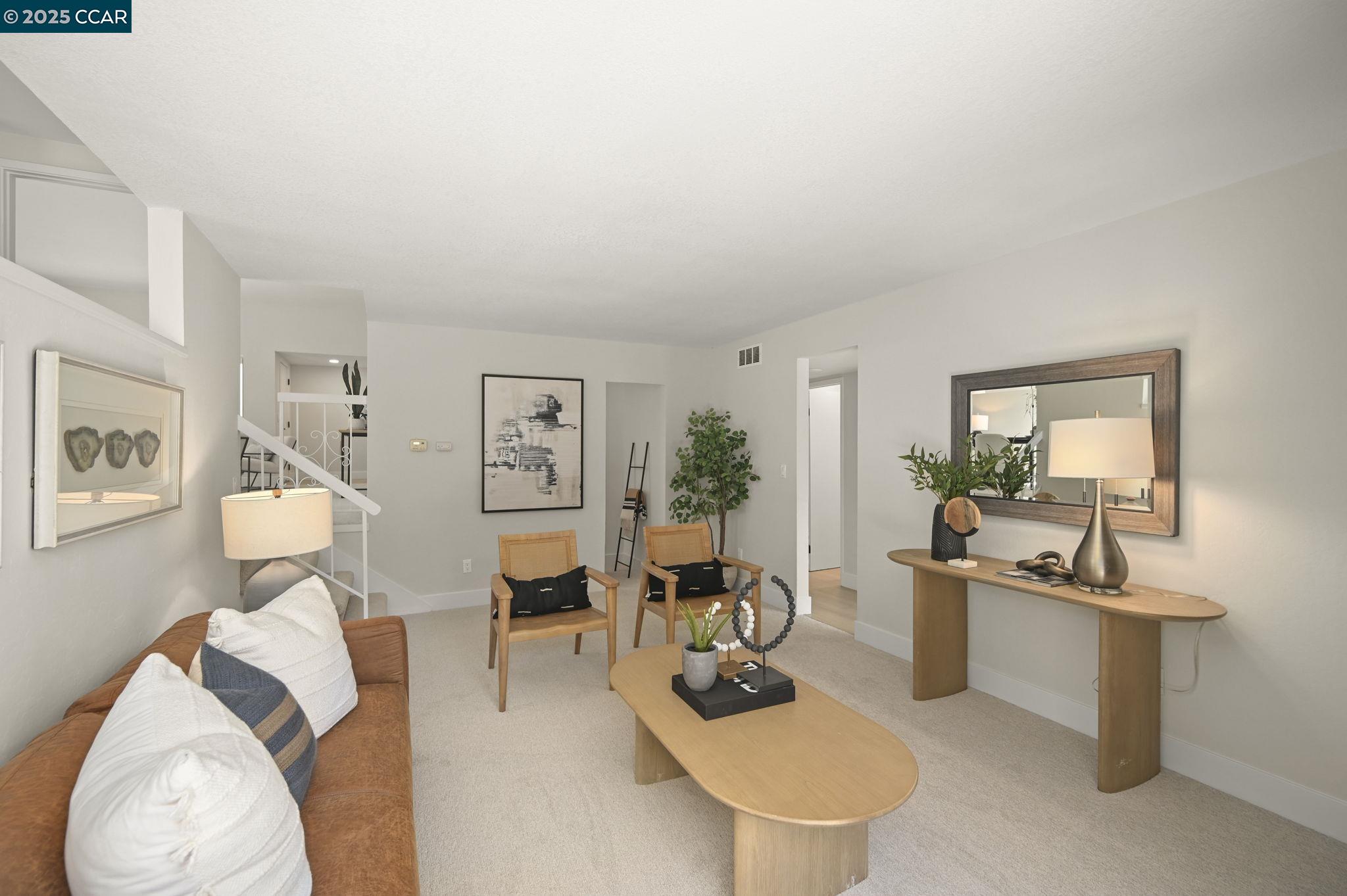 125 Laredo Ct