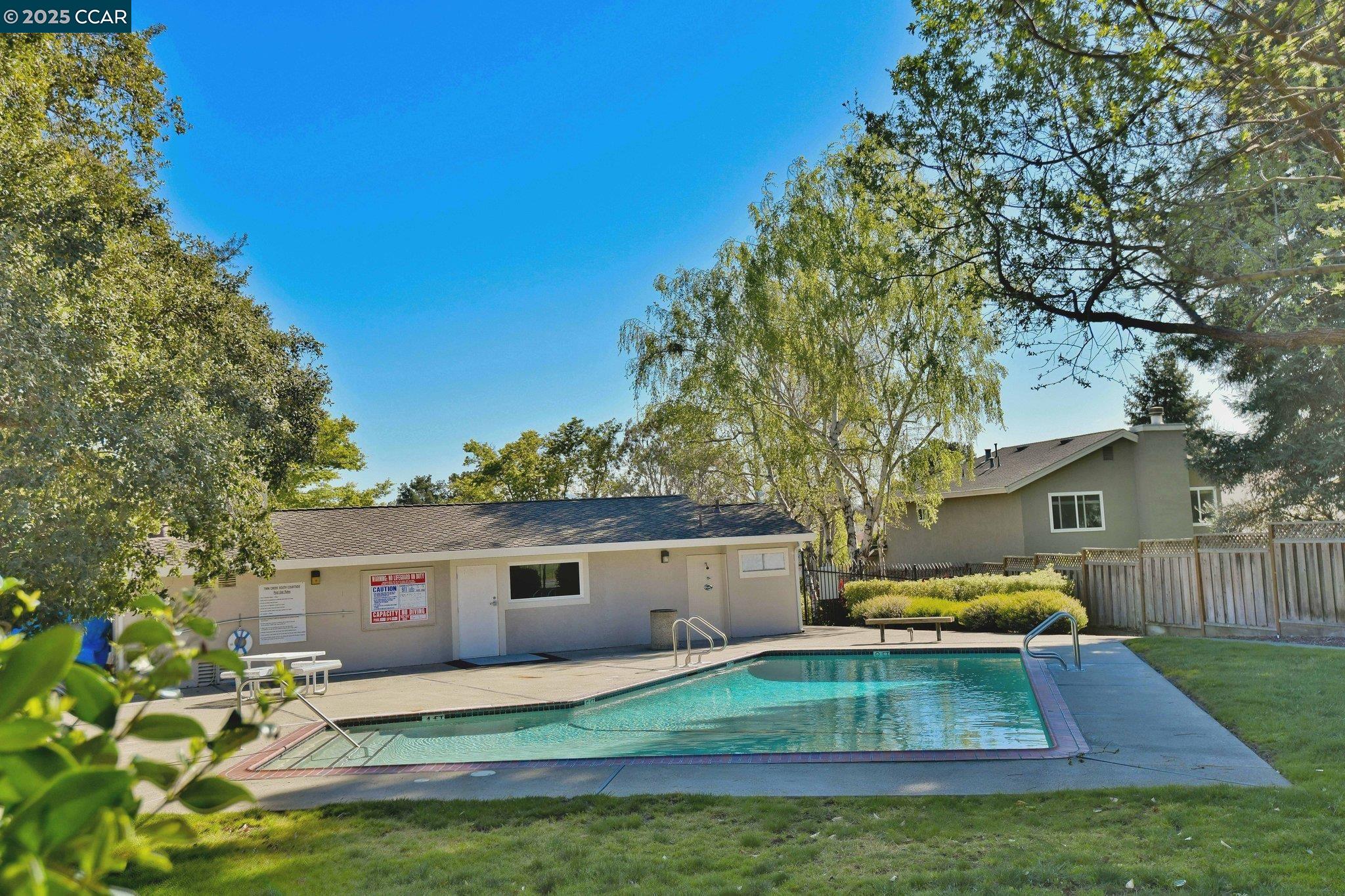 125 Laredo Ct