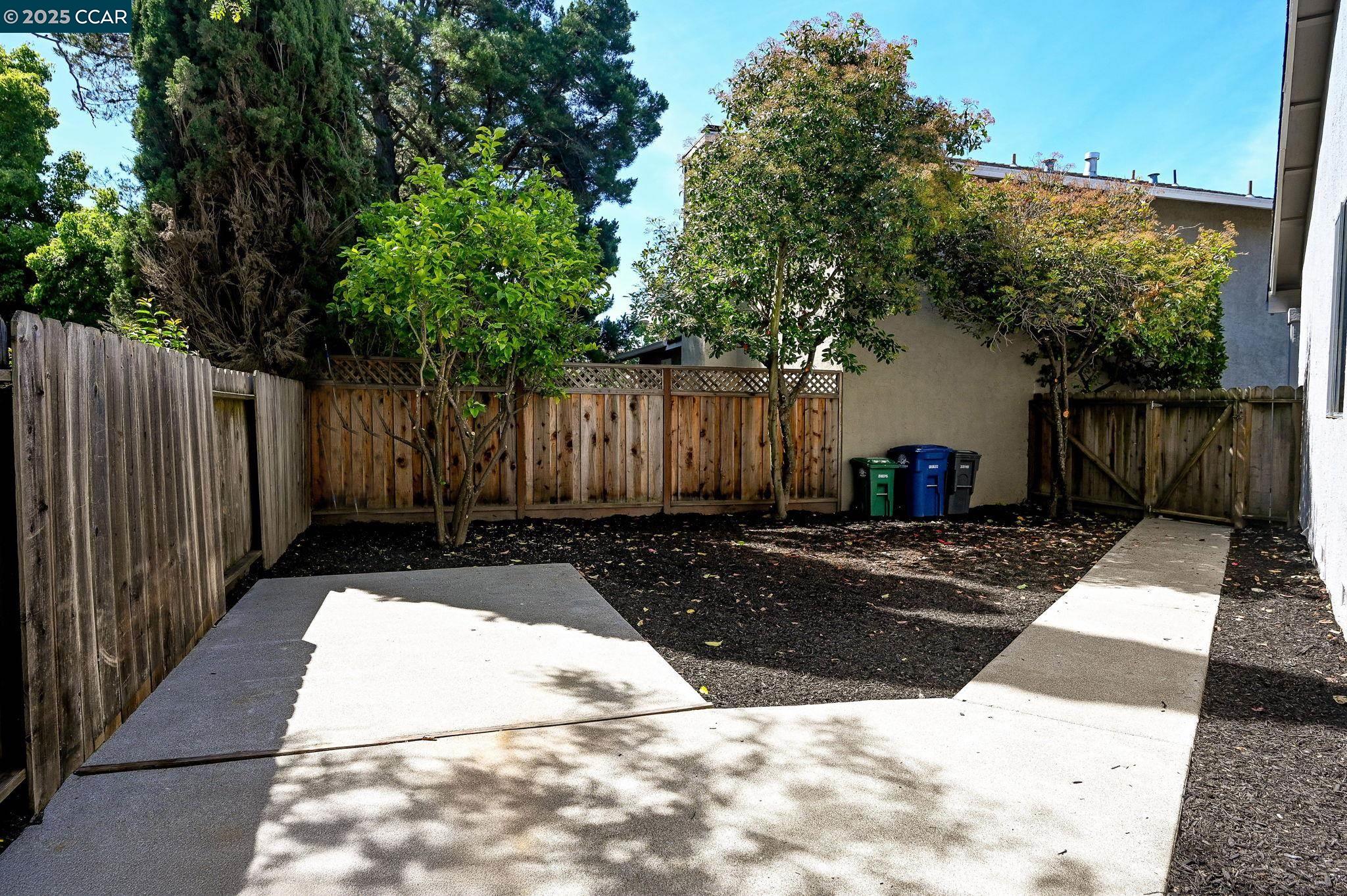 125 Laredo Ct