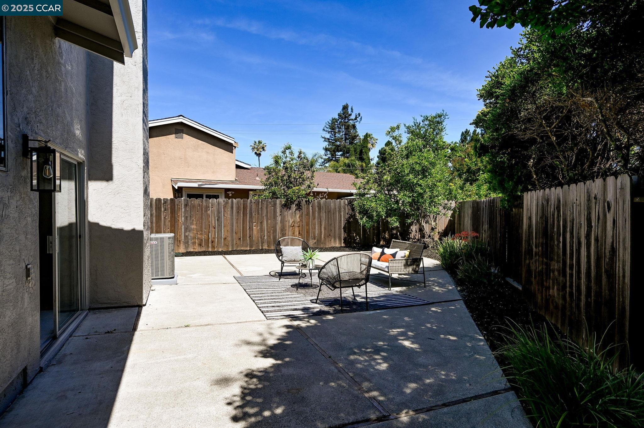 125 Laredo Ct