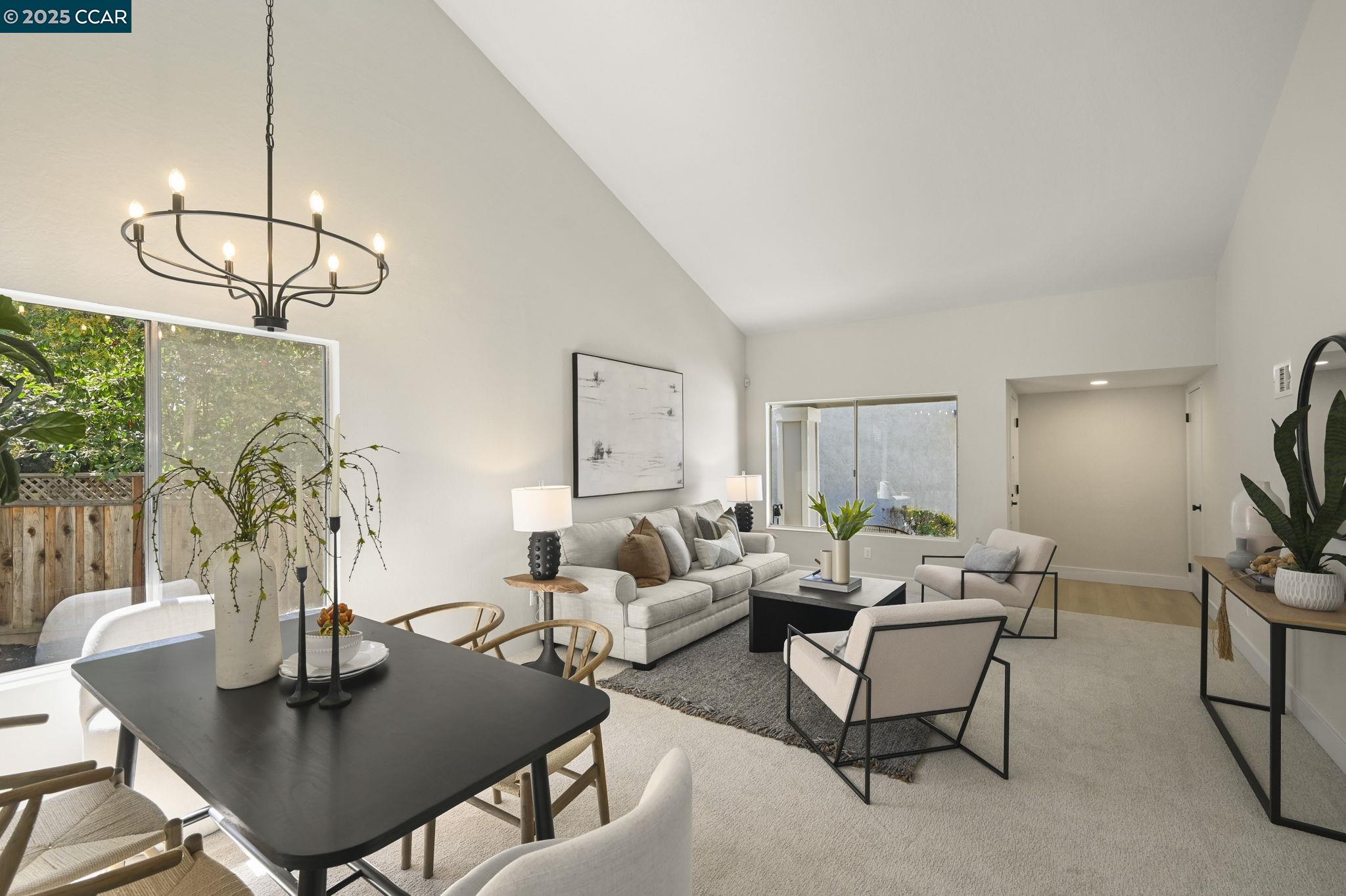 125 Laredo Ct