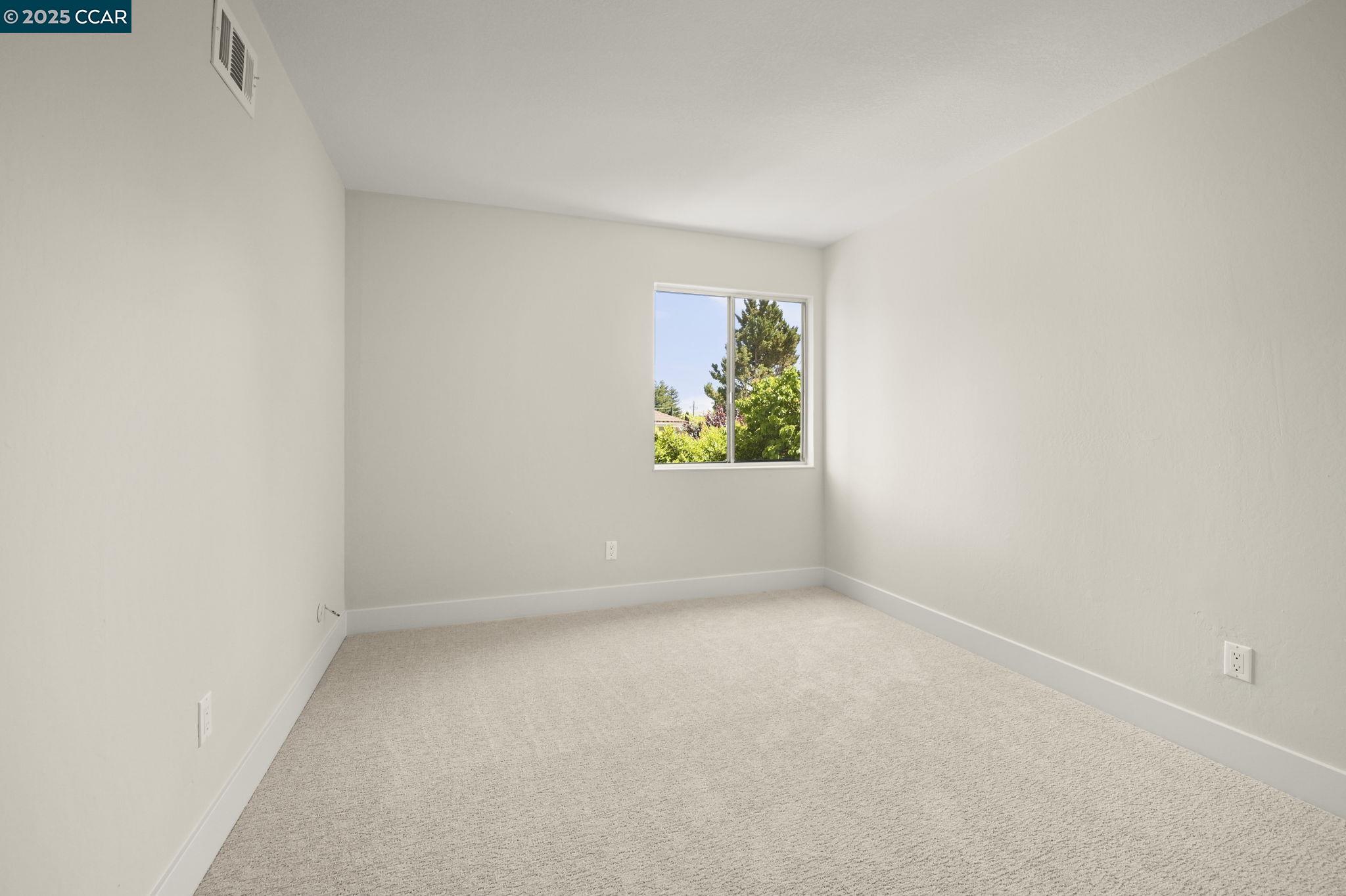 125 Laredo Ct