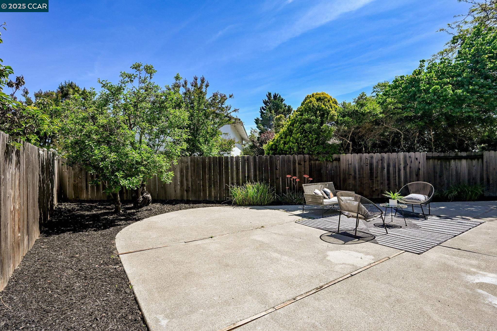 125 Laredo Ct