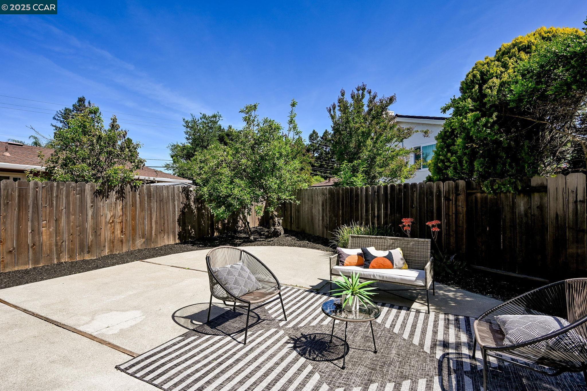 125 Laredo Ct