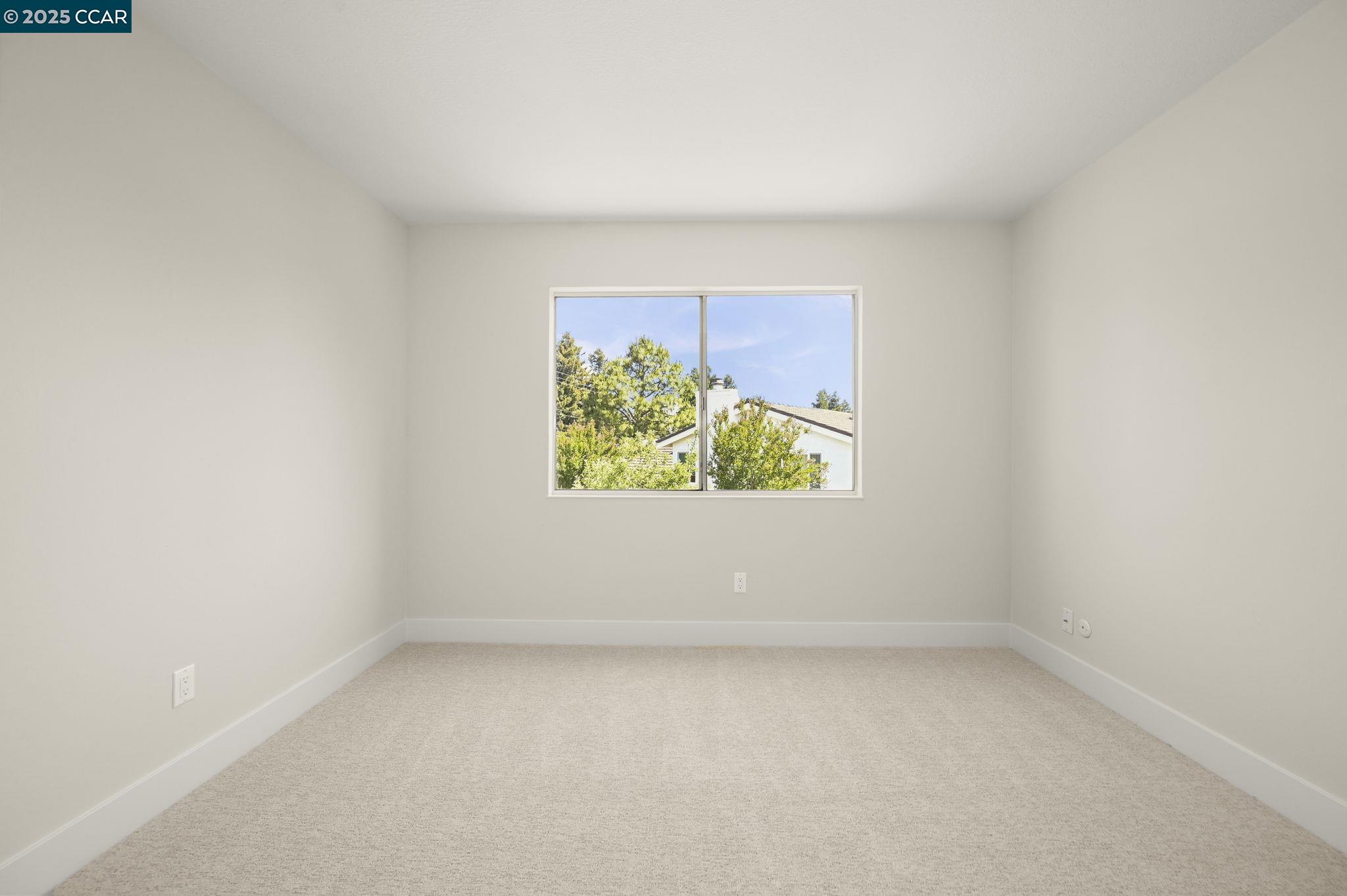 125 Laredo Ct