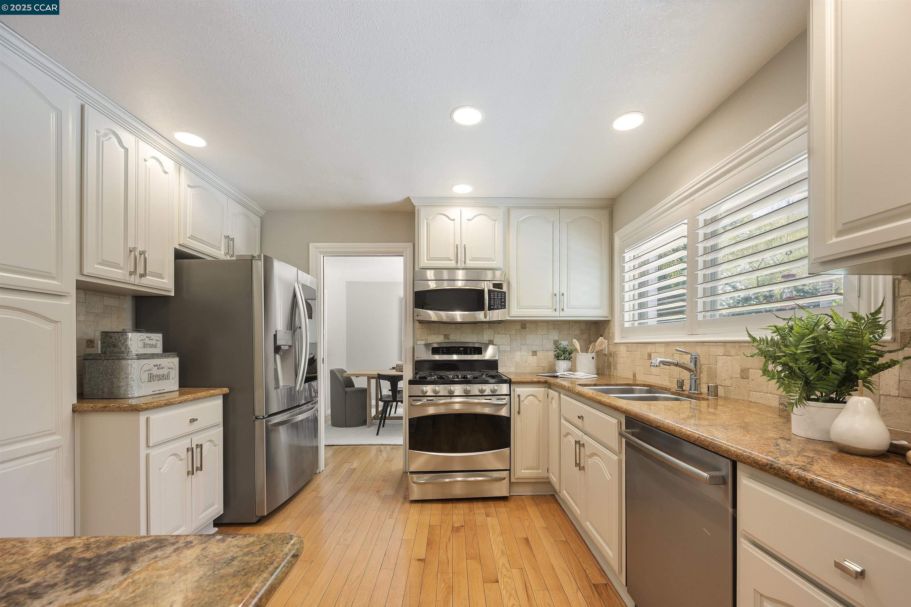 14 Dublin Ct
