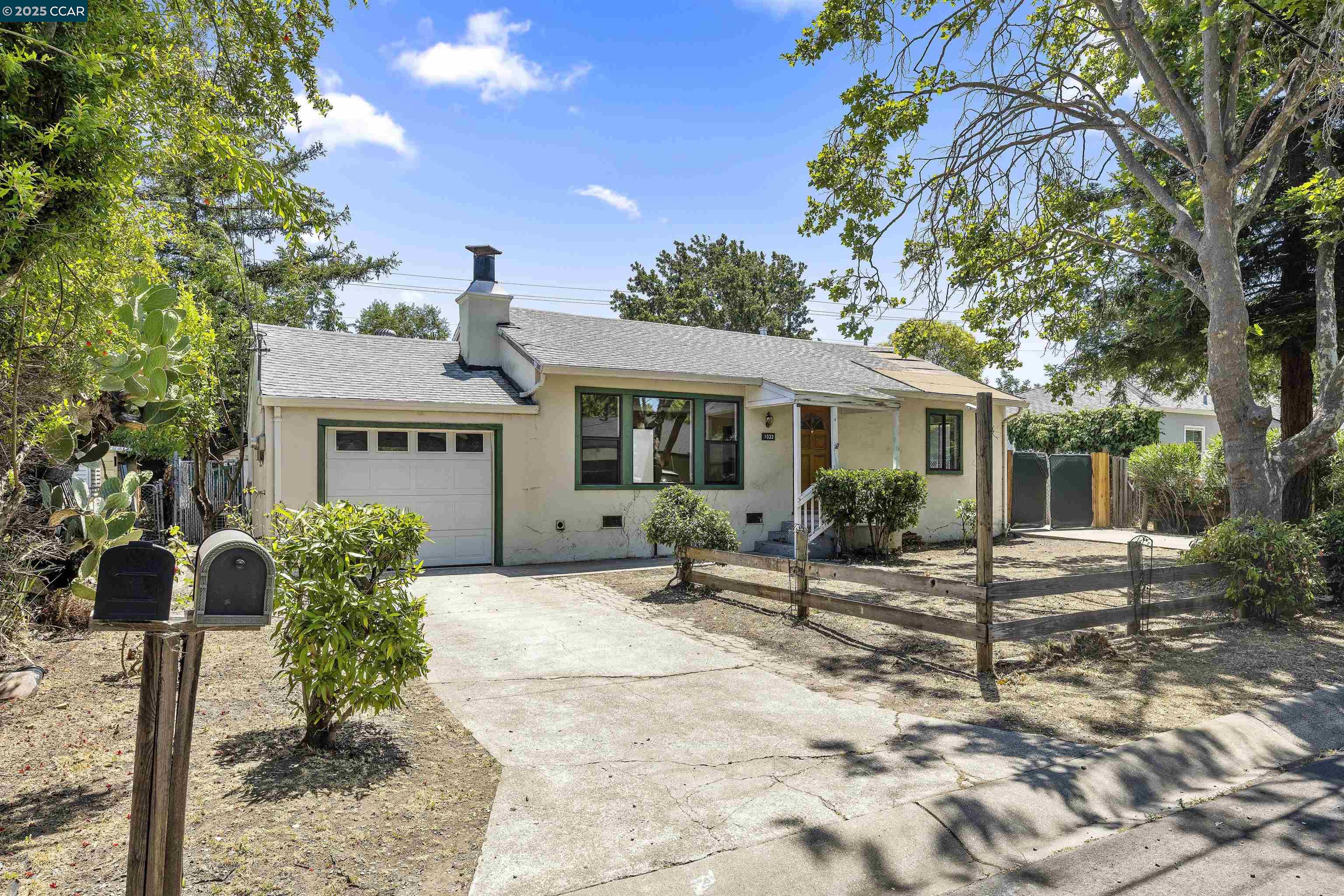 1033 Esther Dr