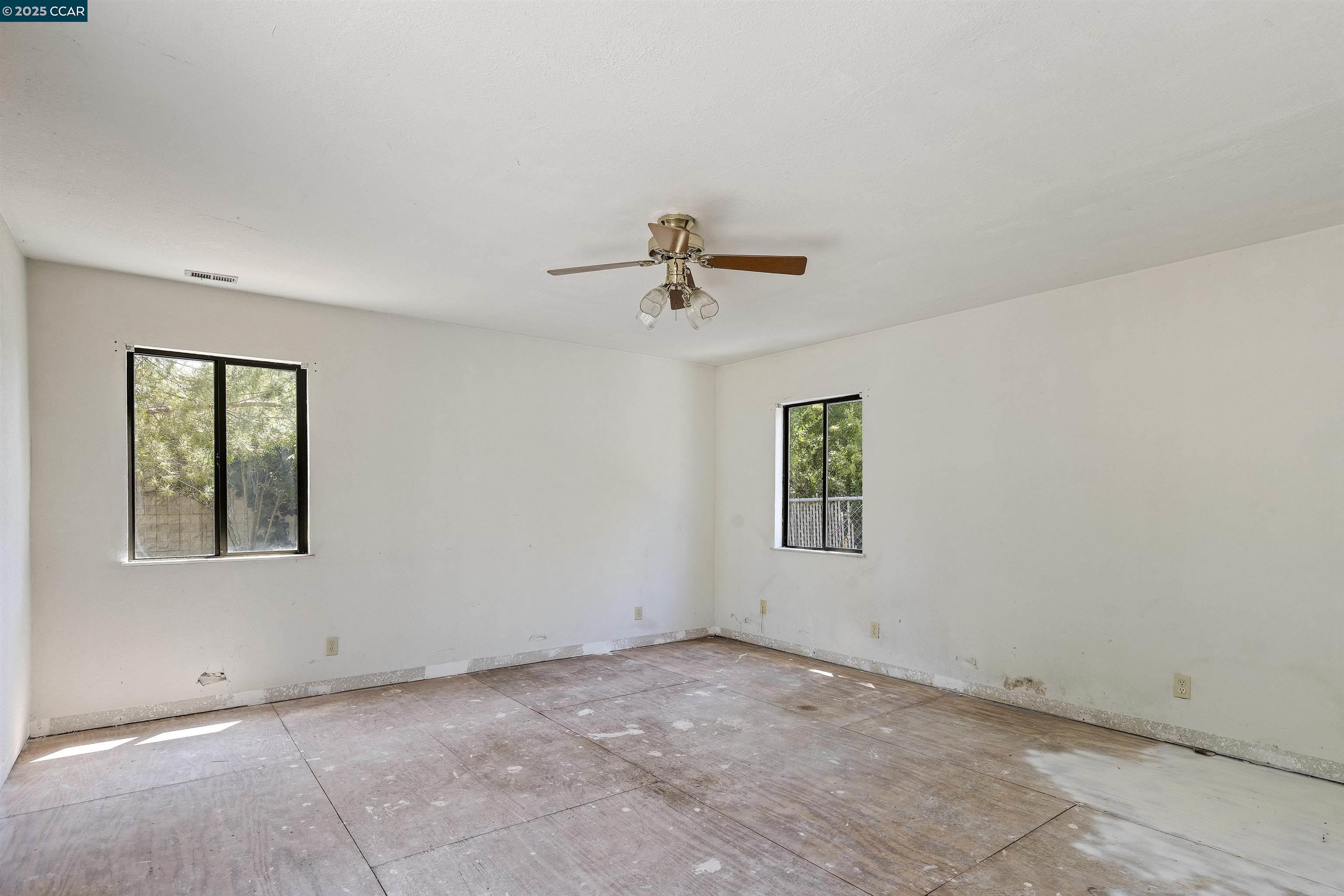 1033 Esther Dr