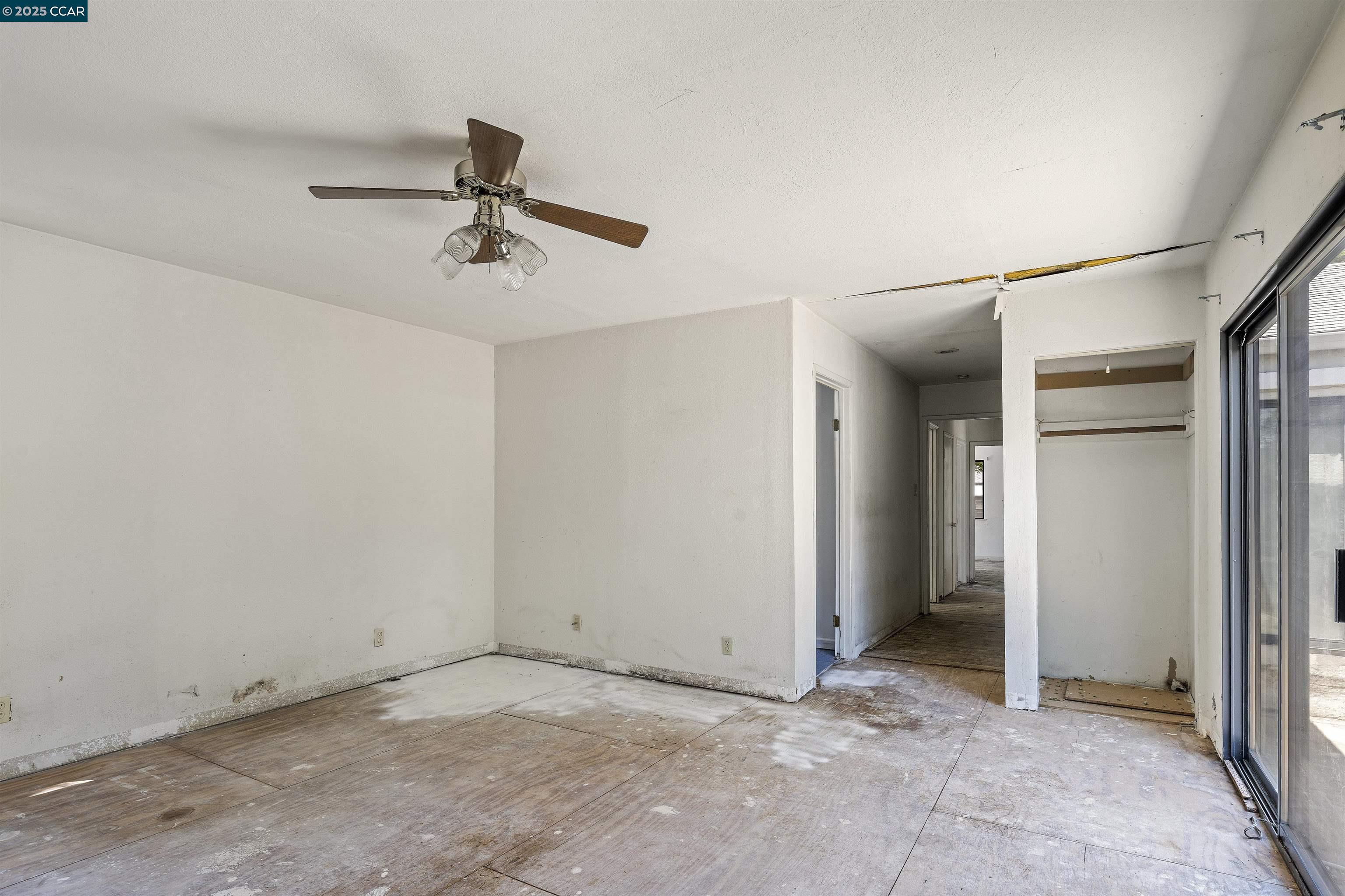 1033 Esther Dr