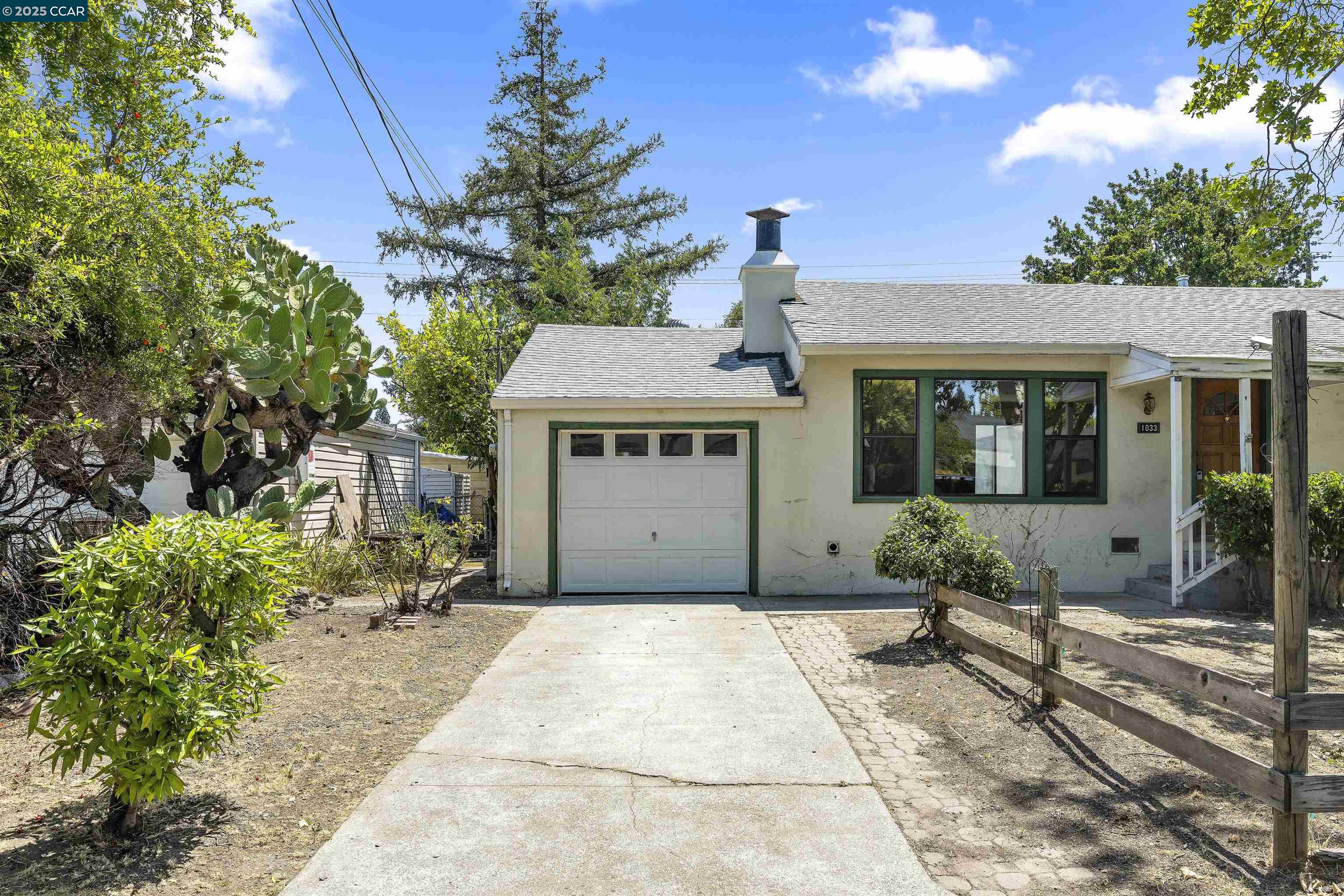1033 Esther Dr