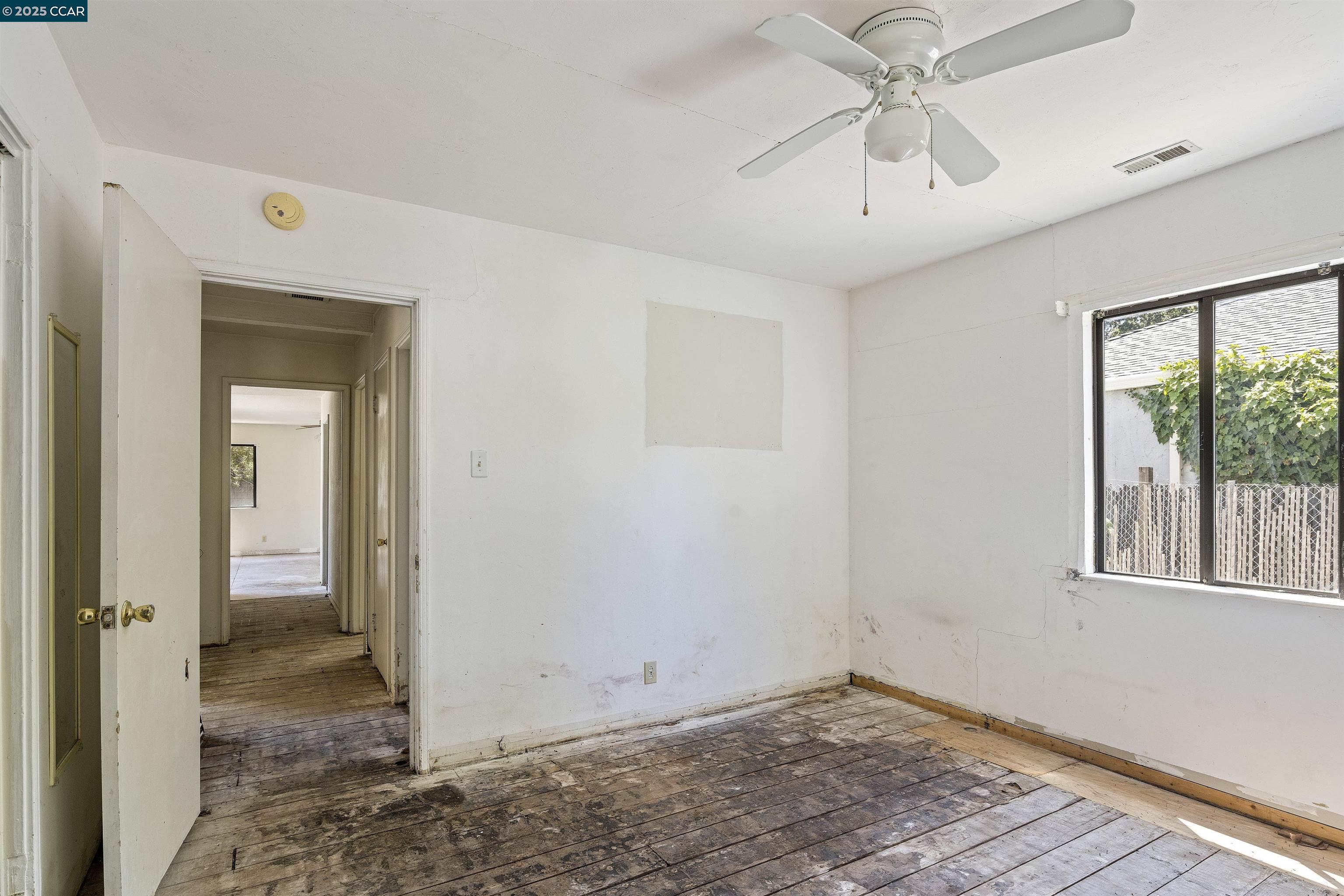 1033 Esther Dr