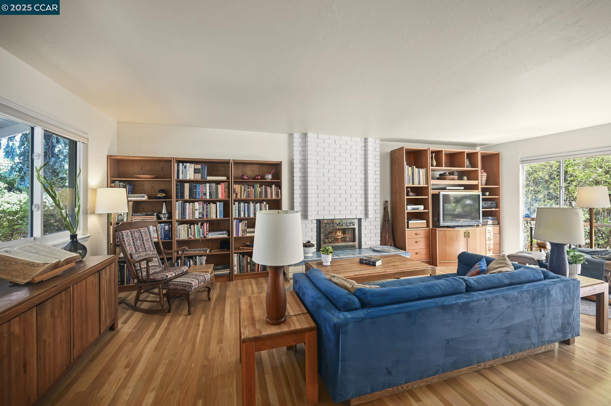 865 Walnut Ave