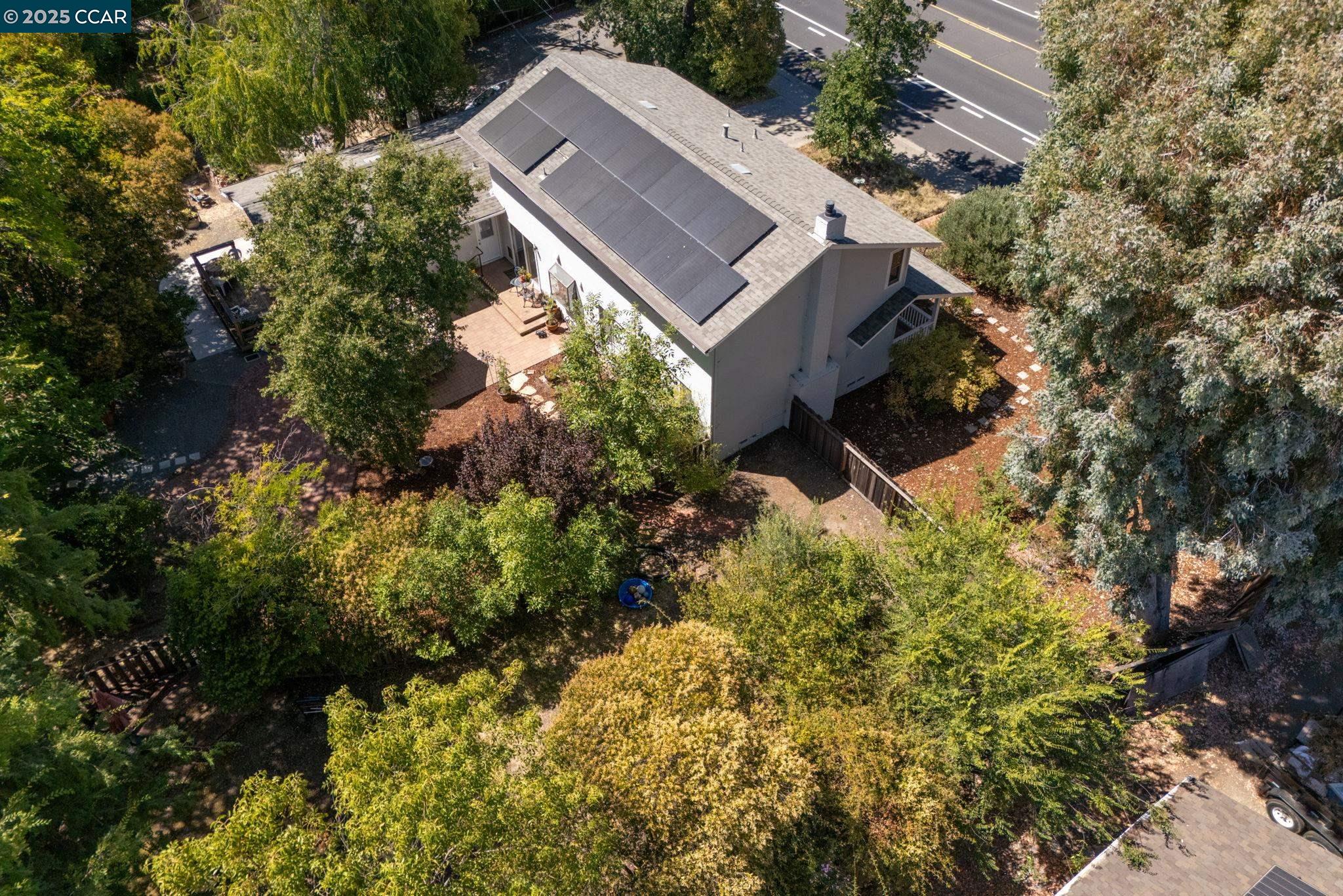 865 Walnut Ave