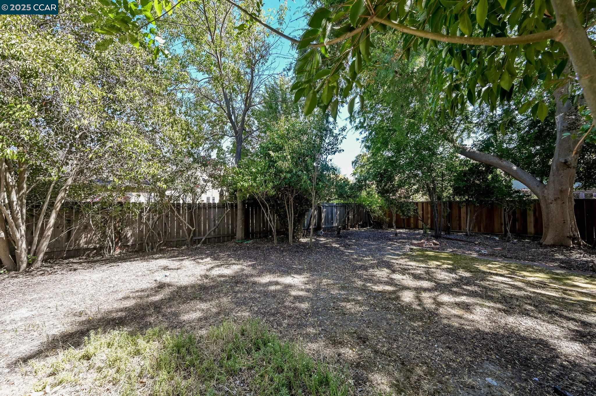 865 Walnut Ave