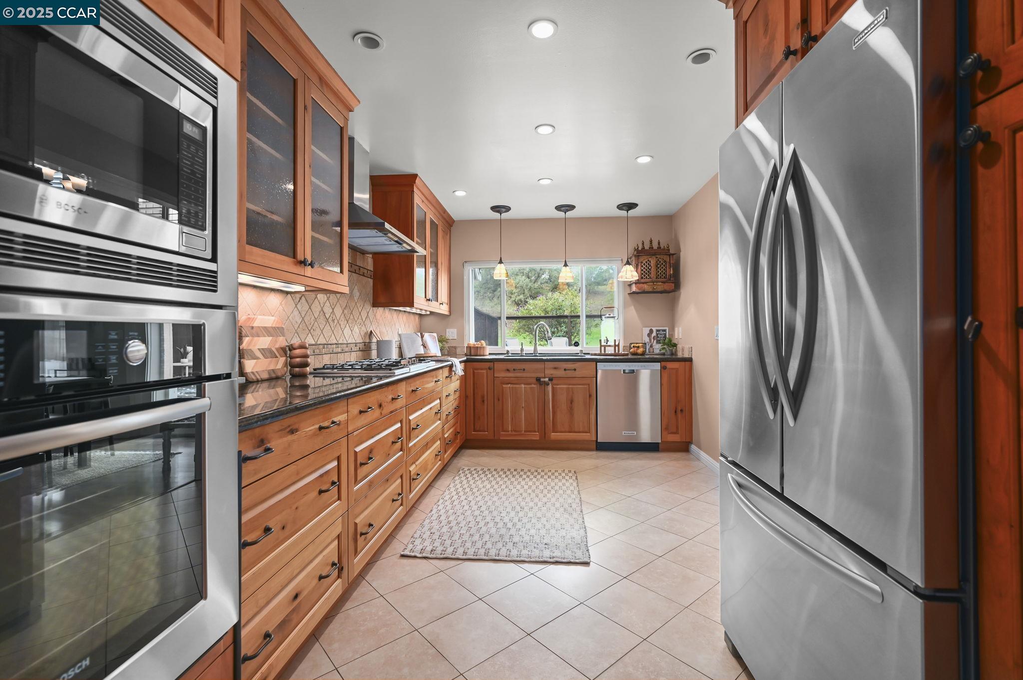 295 Kinross Dr