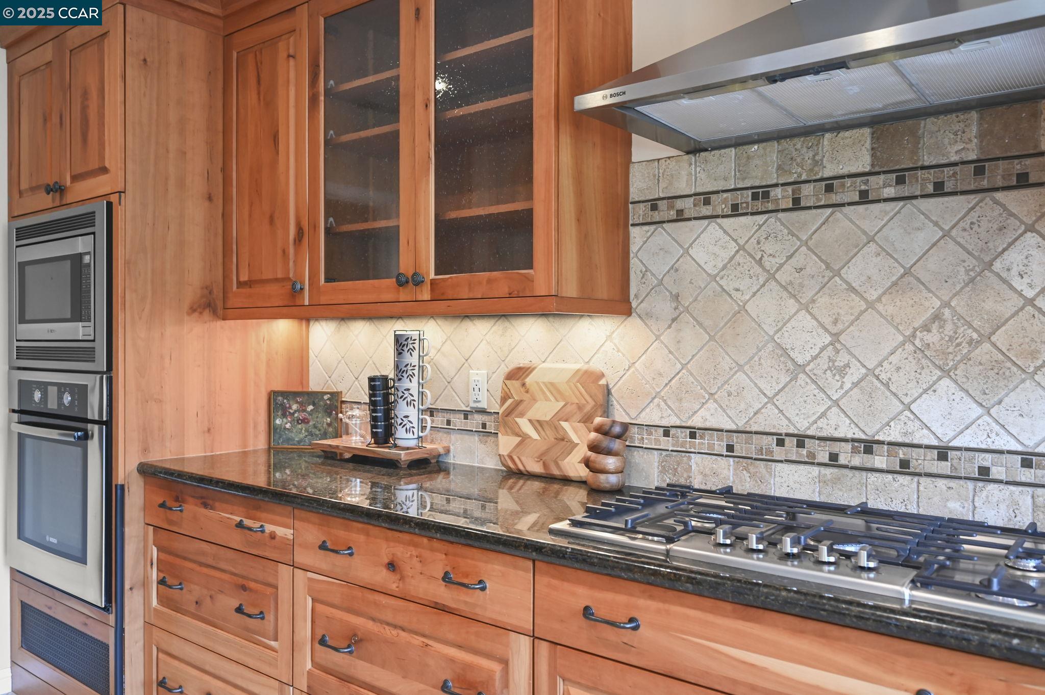 295 Kinross Dr