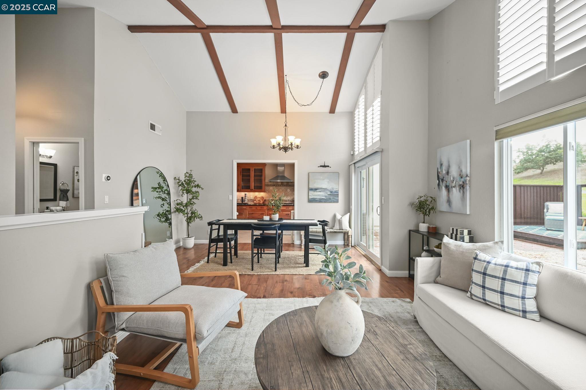 295 Kinross Dr