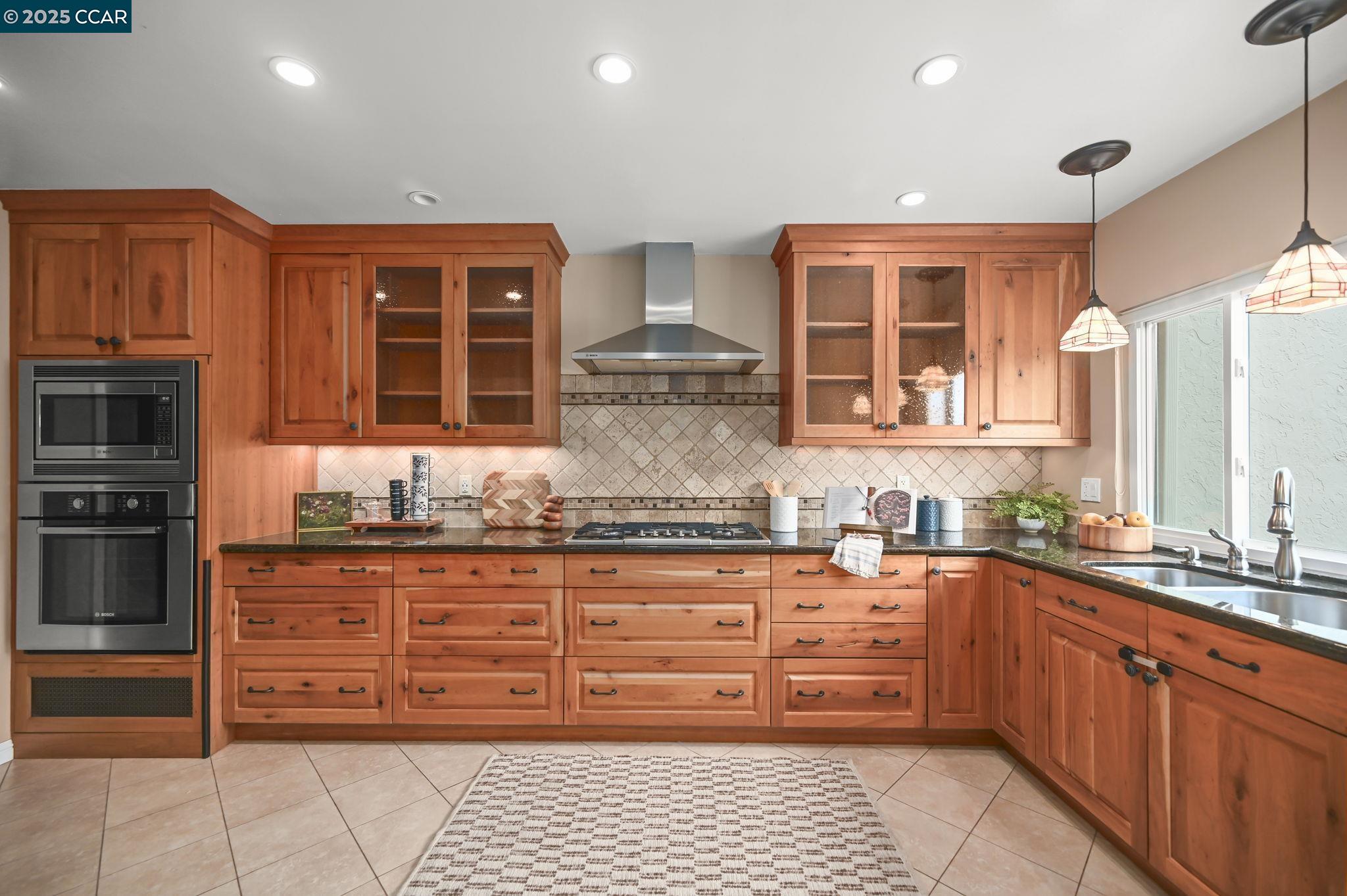 295 Kinross Dr
