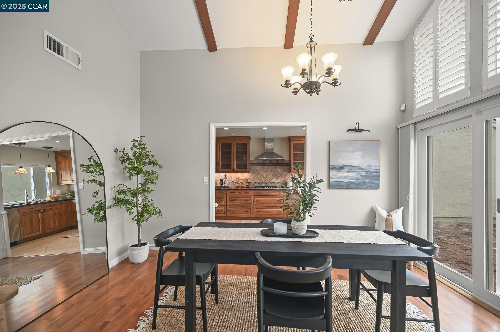 295 Kinross Dr