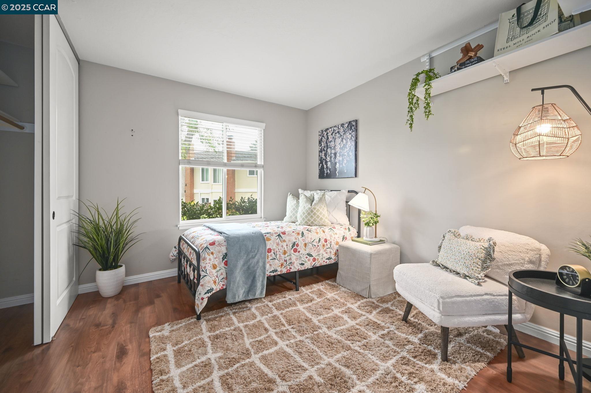 295 Kinross Dr