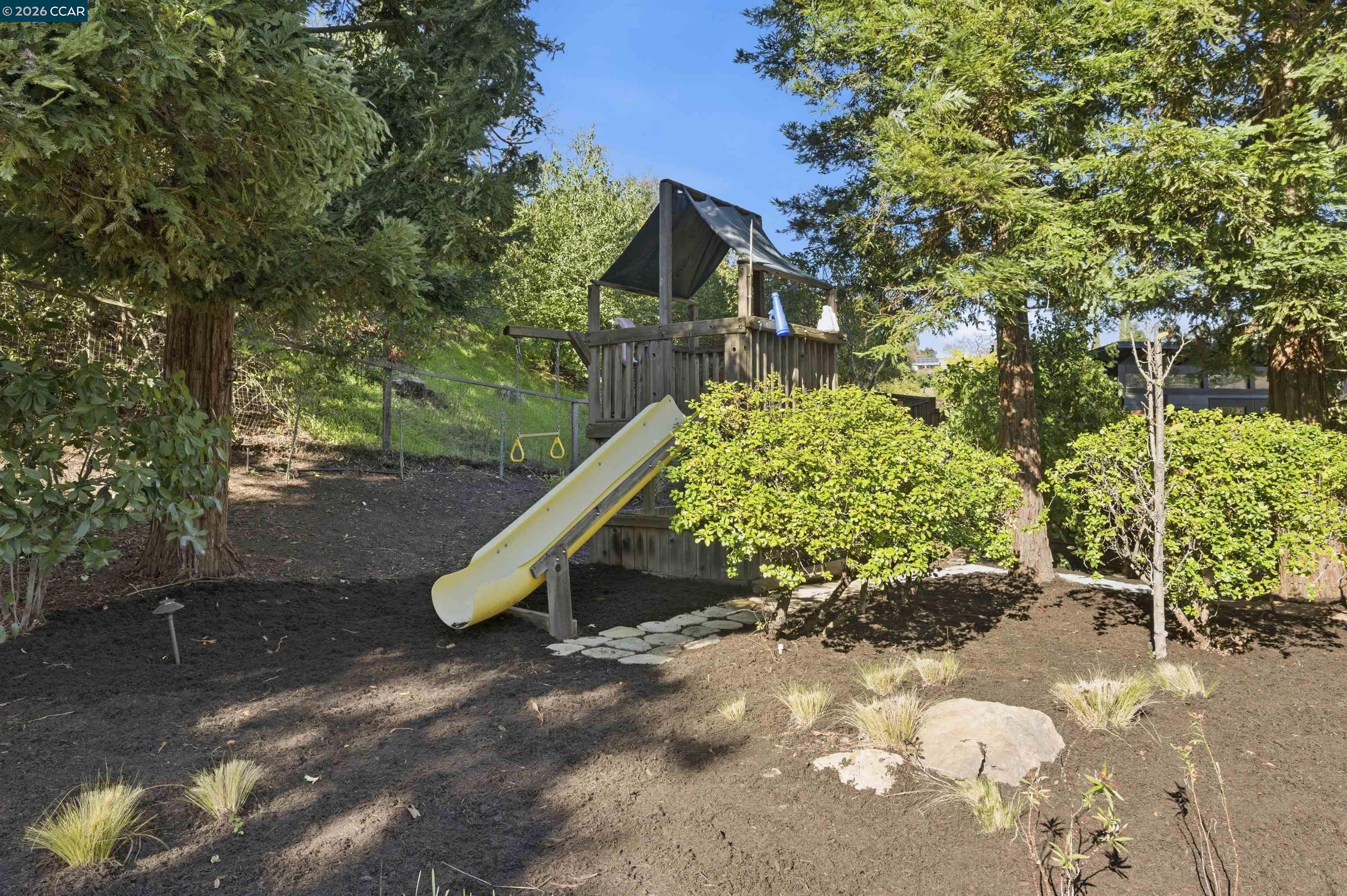 2933 Madeira Way