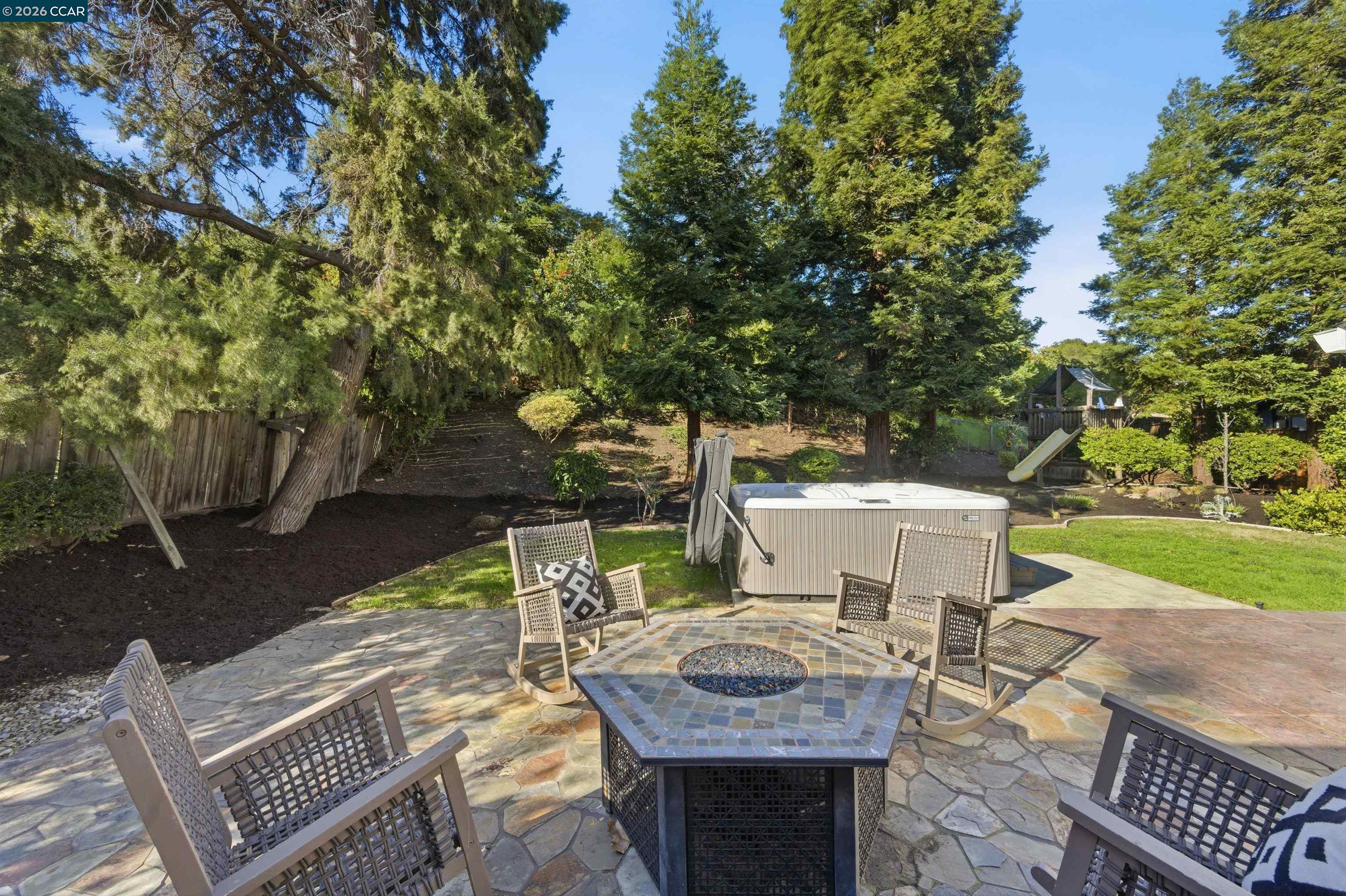 2933 Madeira Way